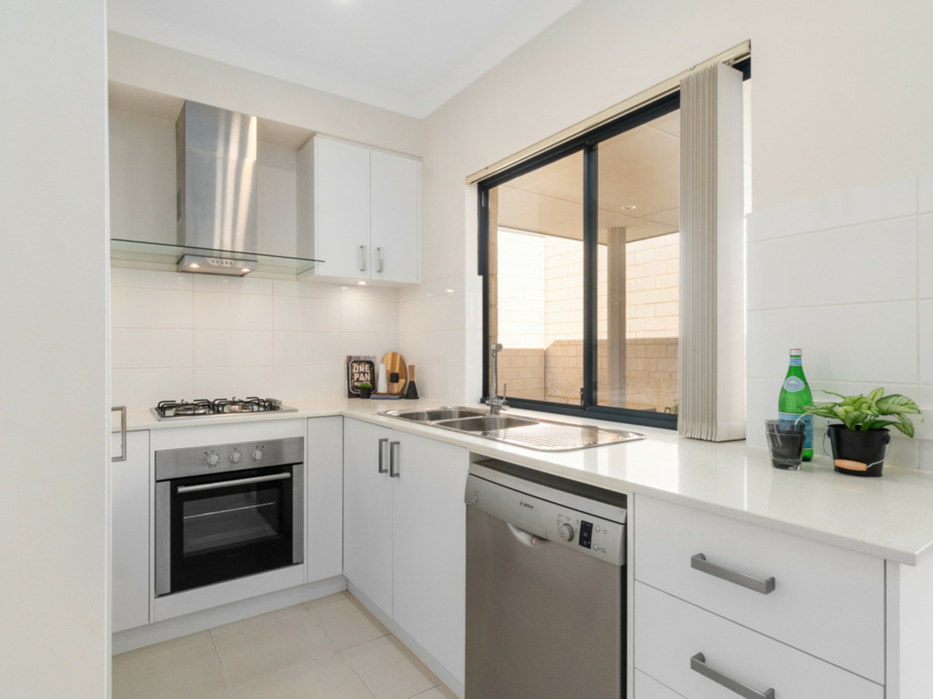 13 Rosemount Entrance, PEARSALL