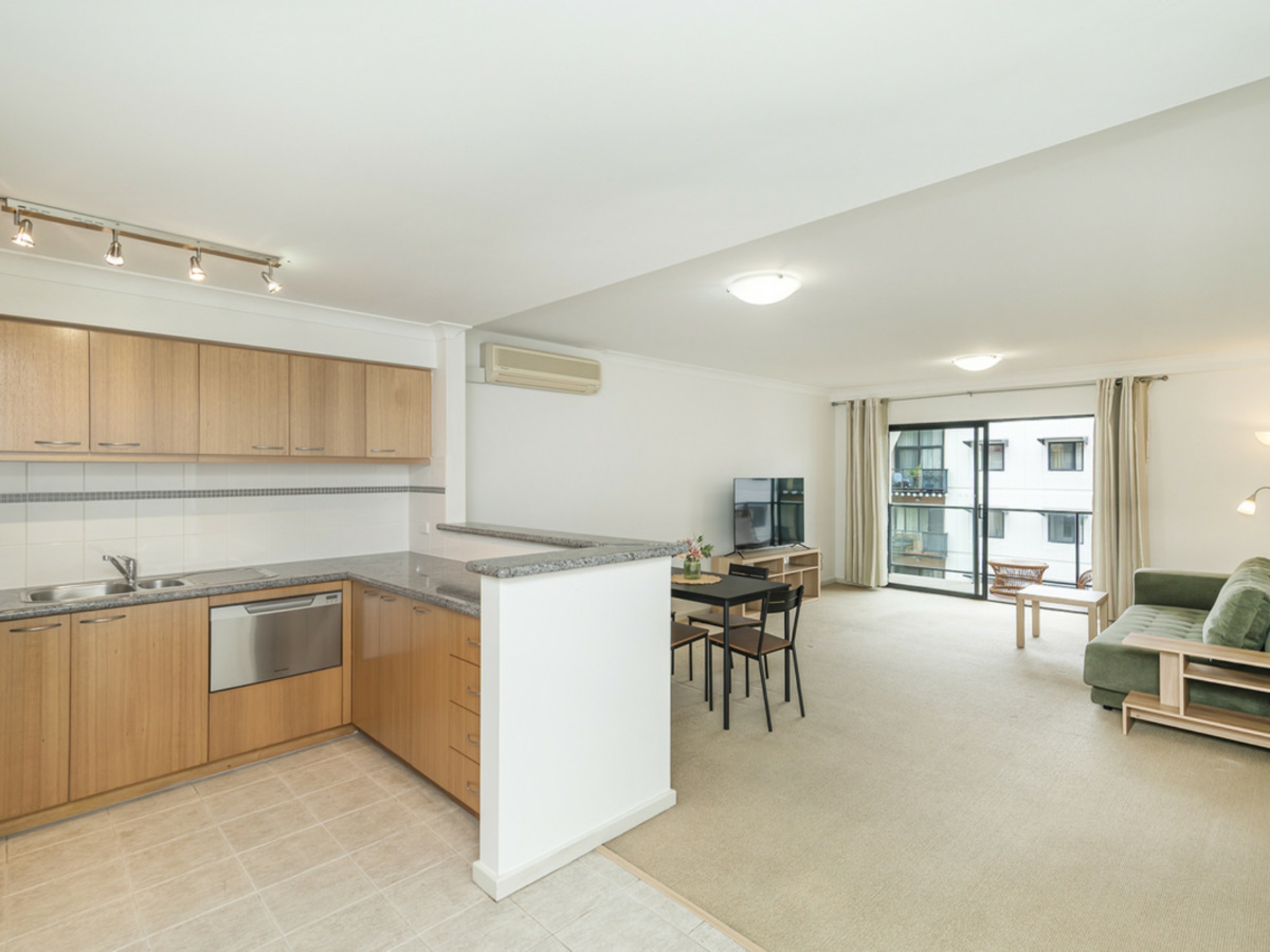 34/128 Mounts Bay Road, PERTH