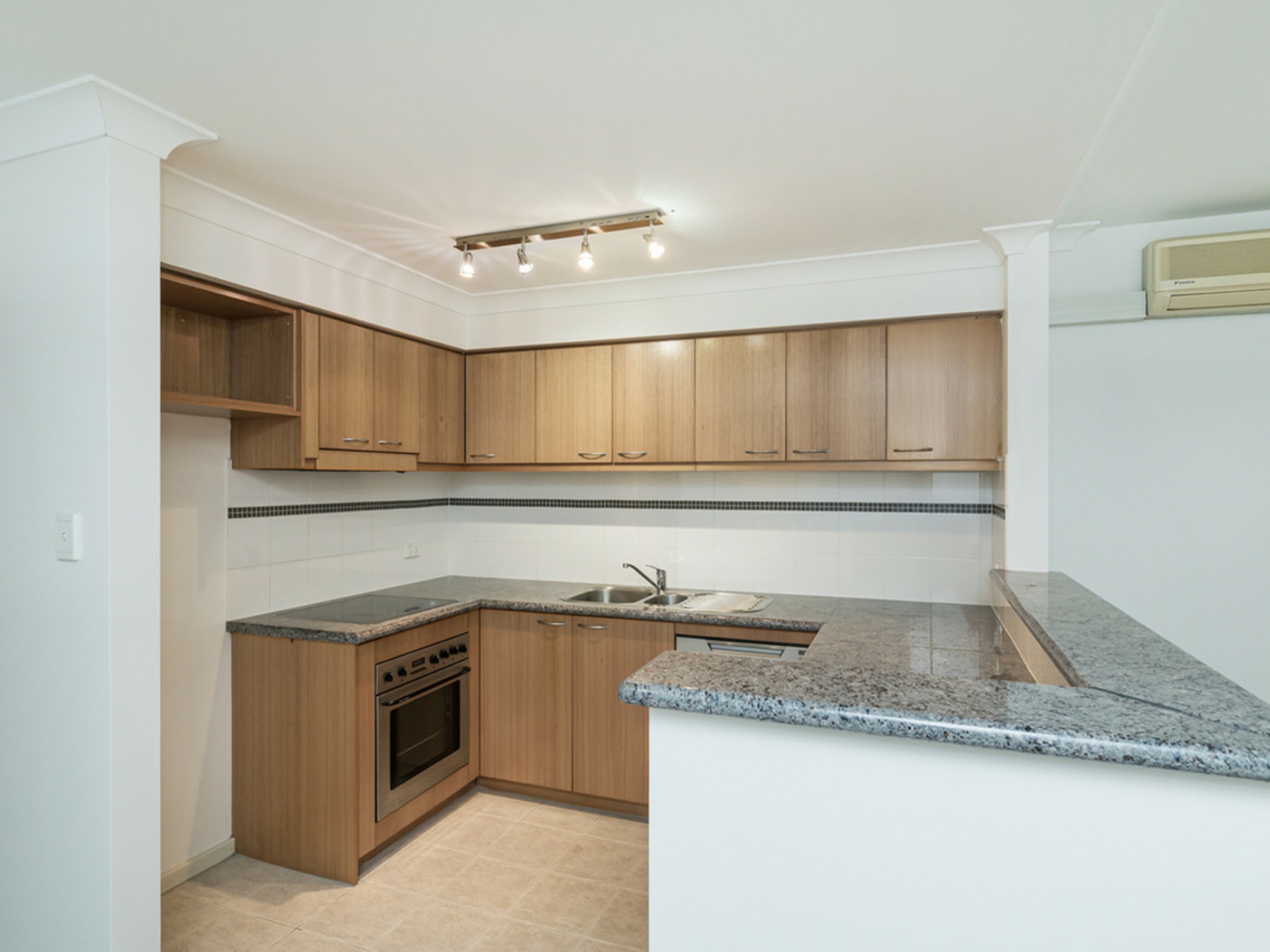 34/128 Mounts Bay Road, PERTH