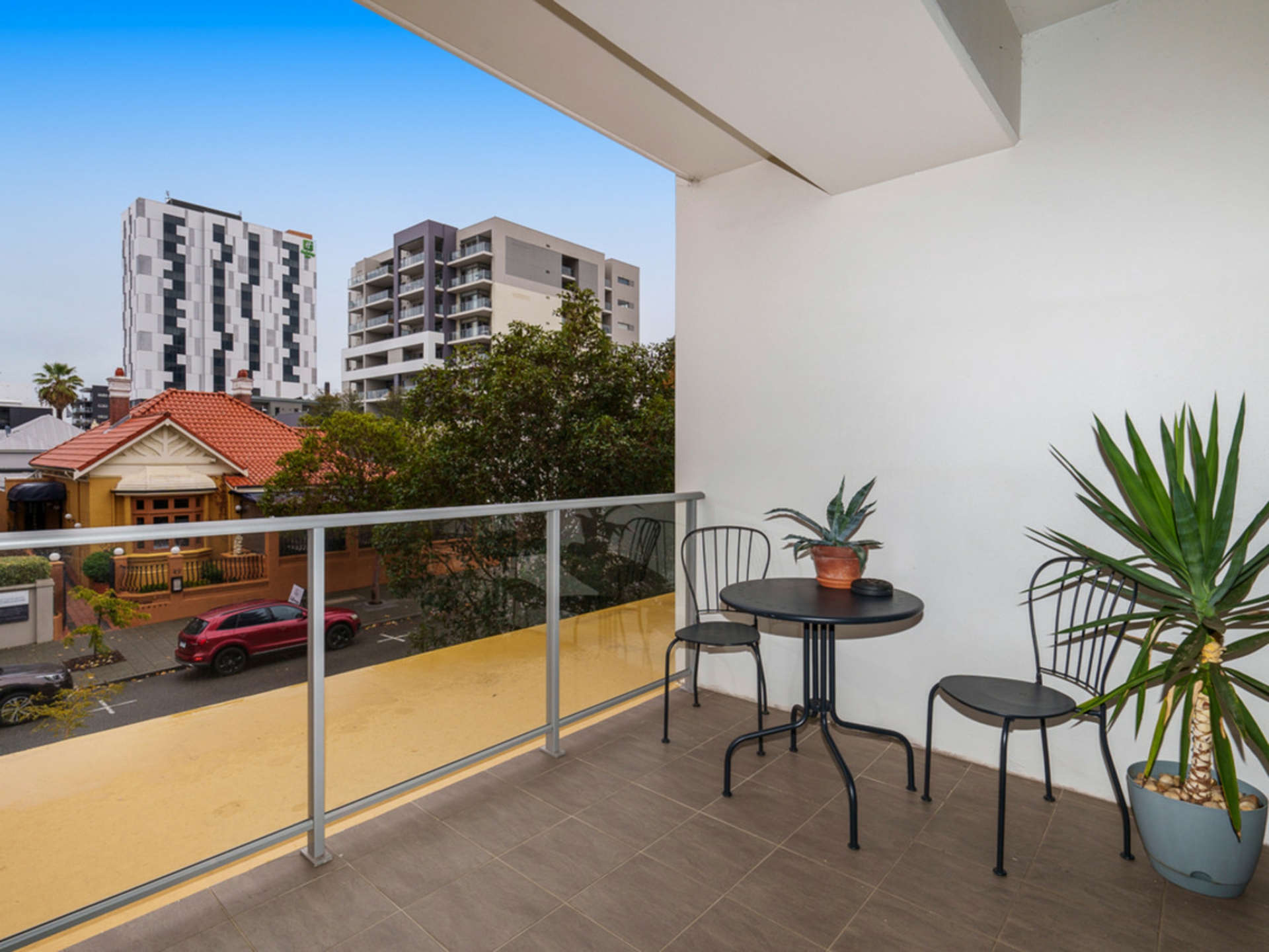 2/48-50 Outram Street — photo 18 of 21