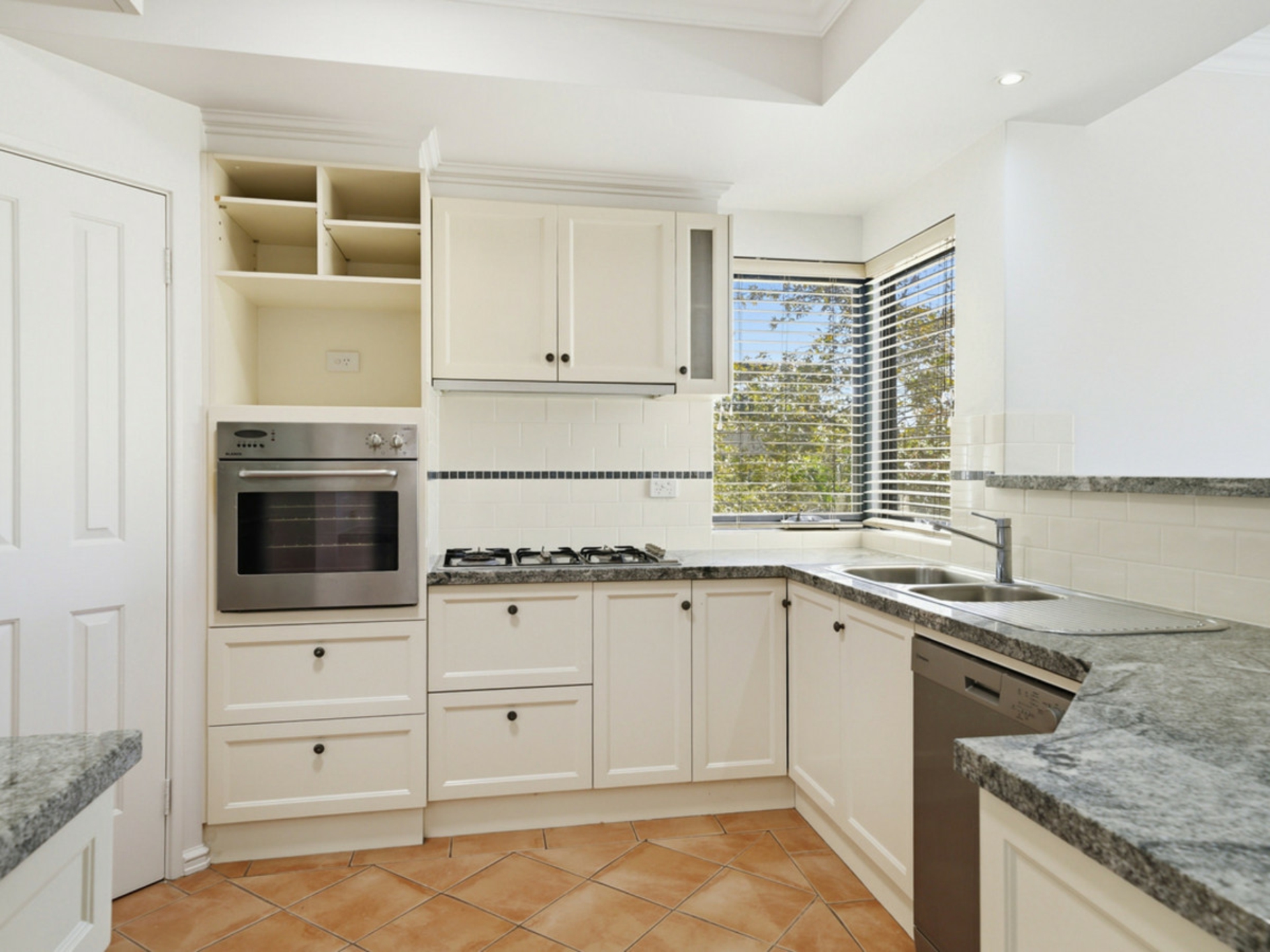 5/35 Haig Park Circle — photo from LJ Hooker City Residential
