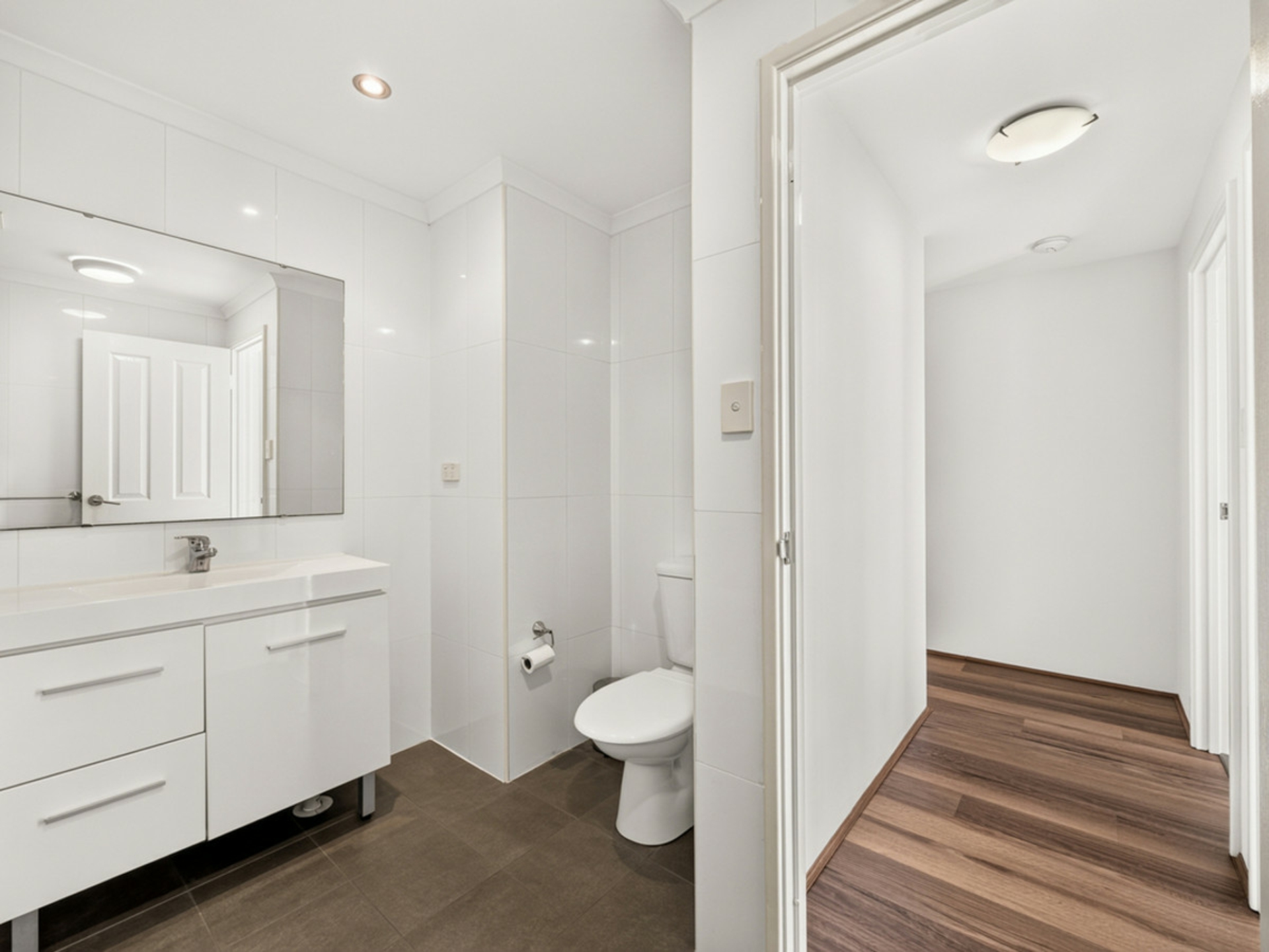 4/104 Brown Street — photo 11 of 18