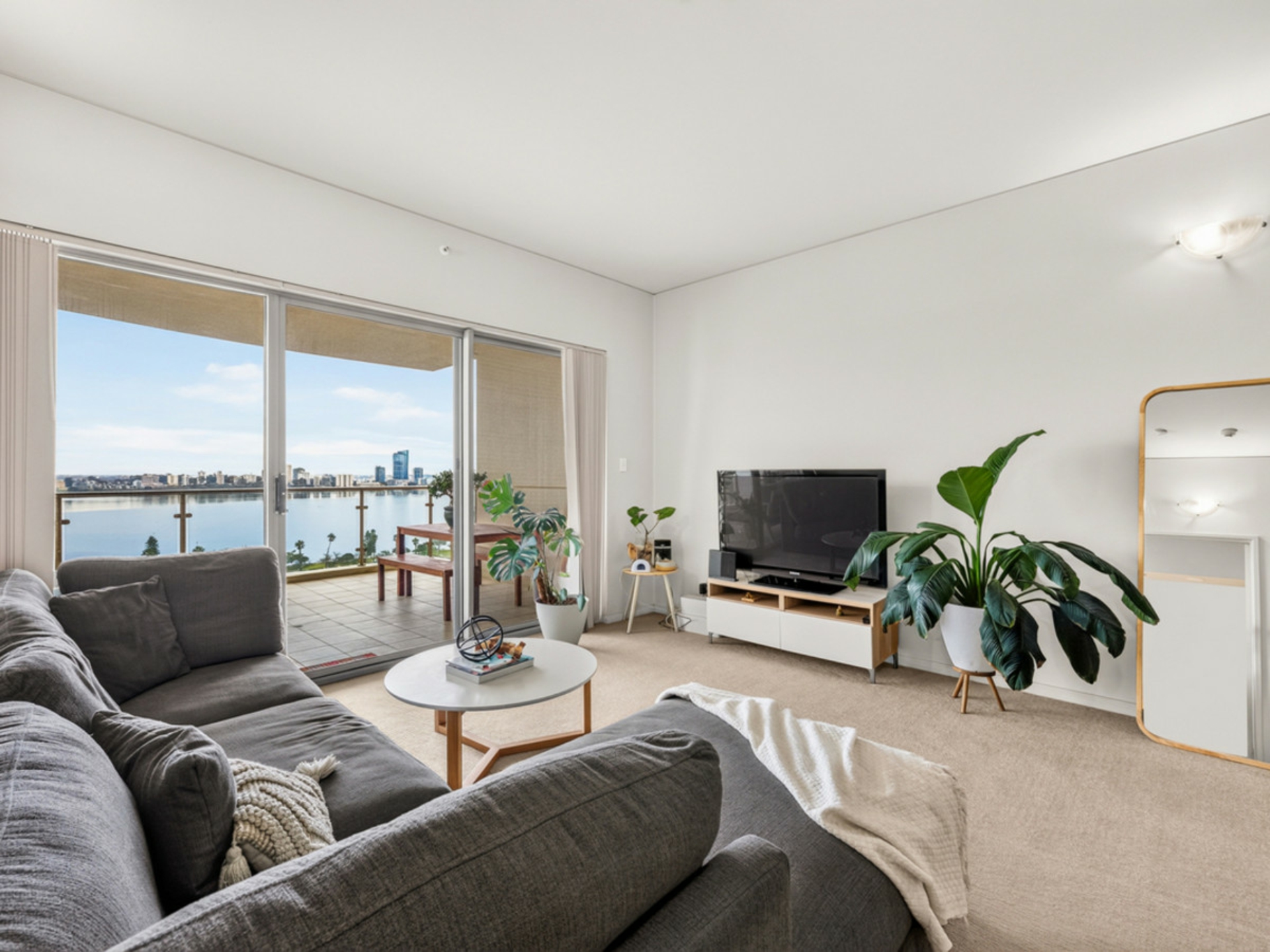 19/229 Adelaide Terrace — photo 3 of 28