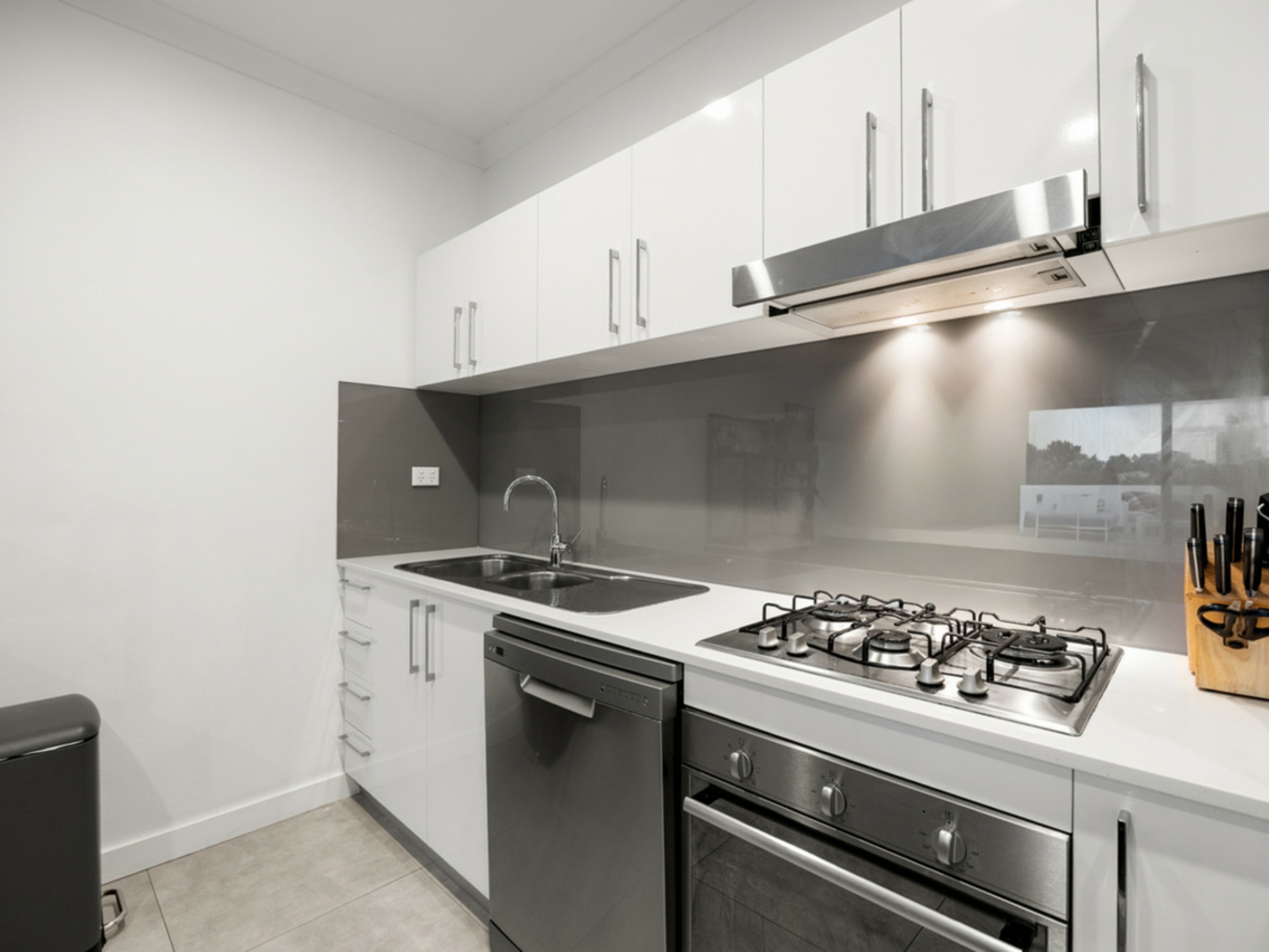 502/122 Brown Street — photo 7 of 28