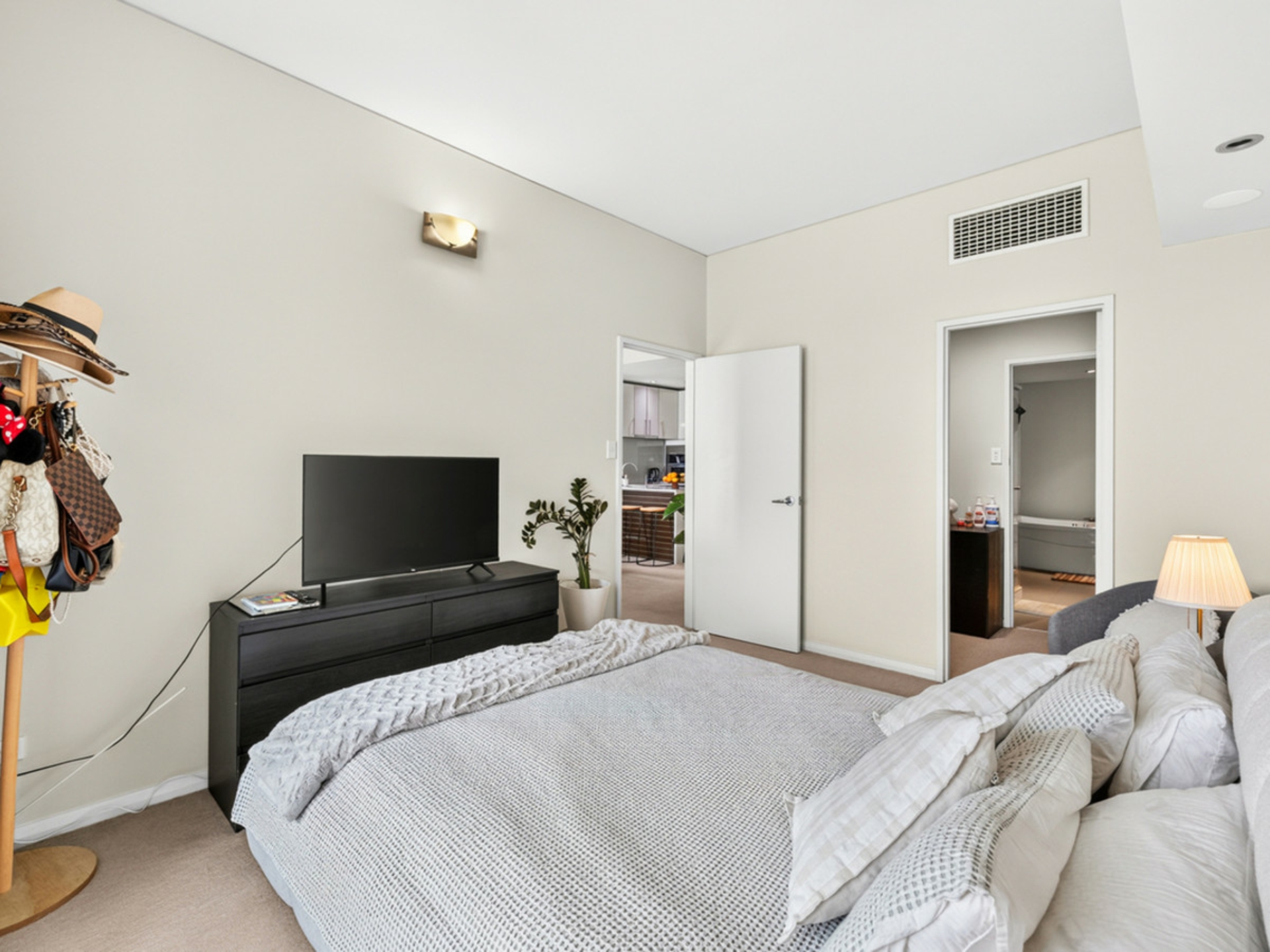 19/229 Adelaide Terrace — photo 13 of 28