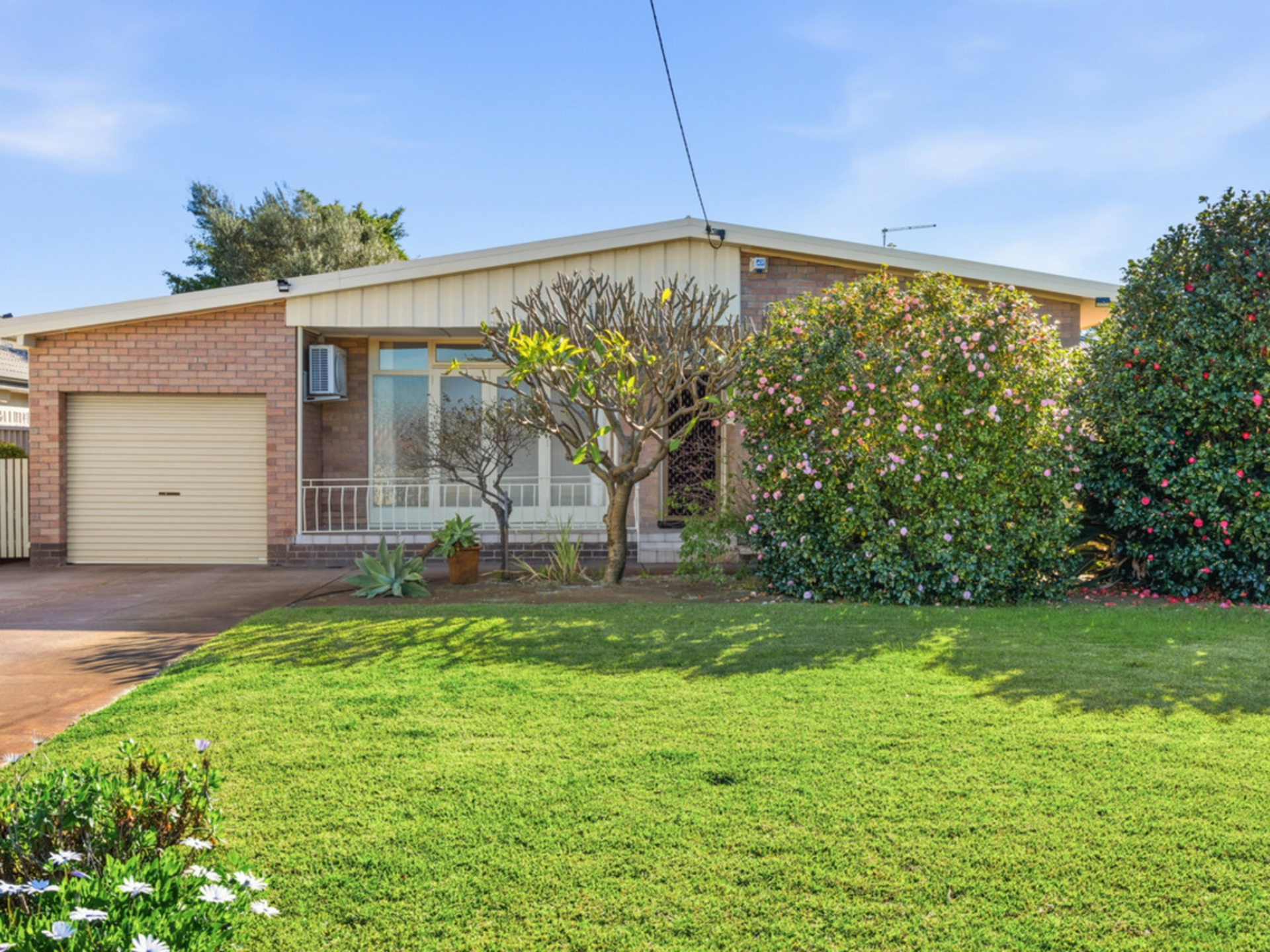 136 Walter Road East — photo from LJ Hooker City Residential
