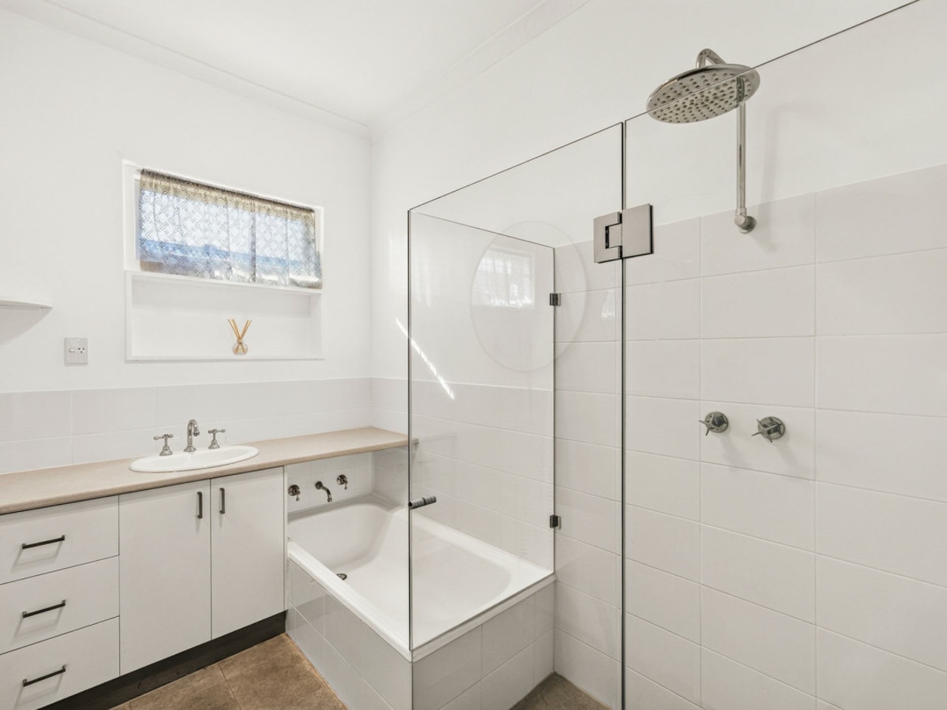 136 Walter Road East — photo 19 of 29