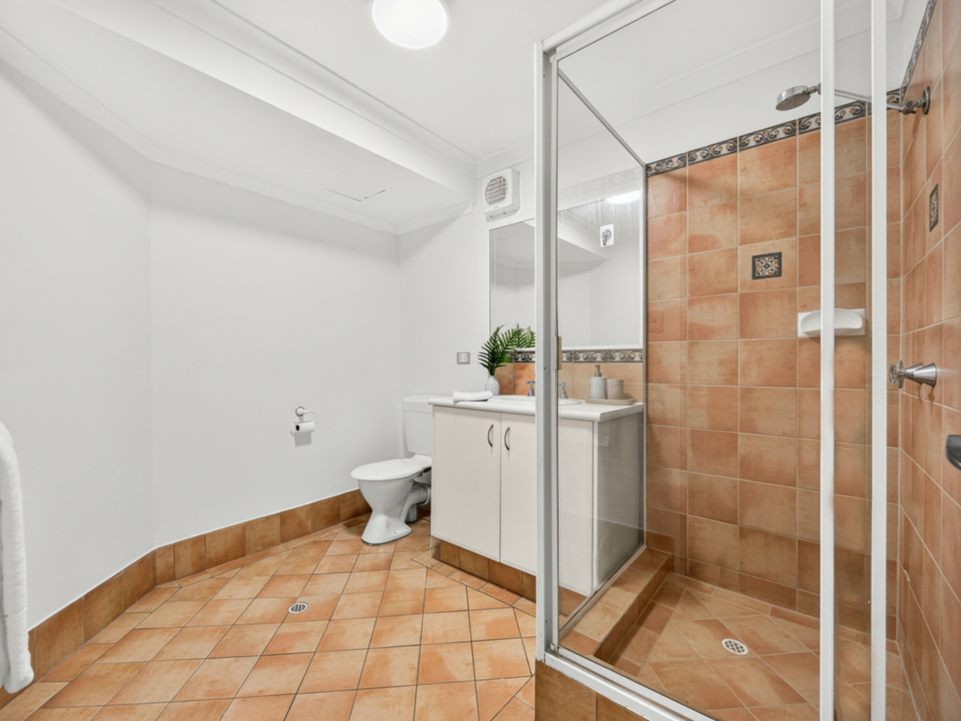 4/42 Bronte Street — photo 20 of 28
