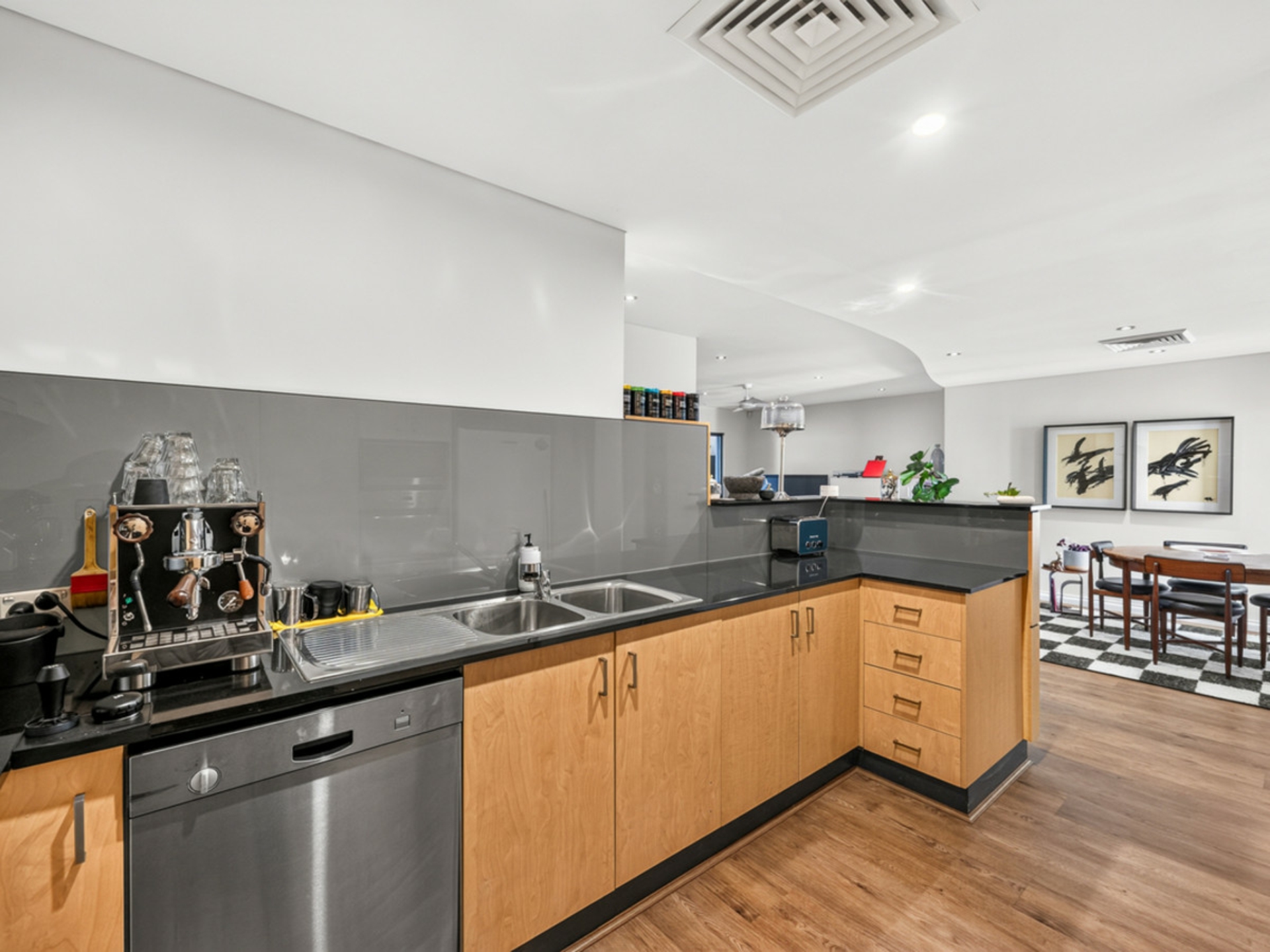 3/32 Trafalgar Road — photo 8 of 30