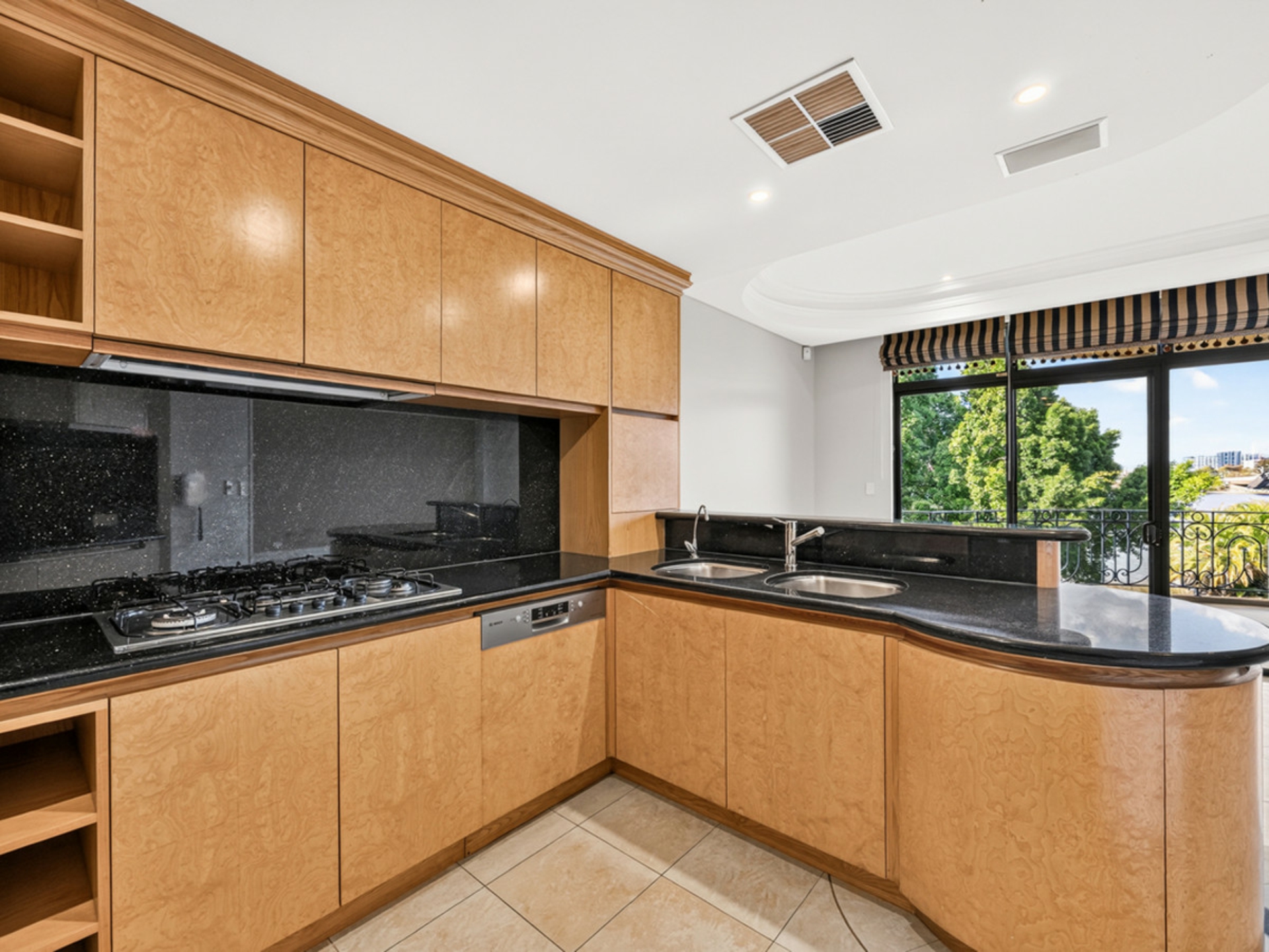 10 Vanguard Terrace — photo 10 of 30