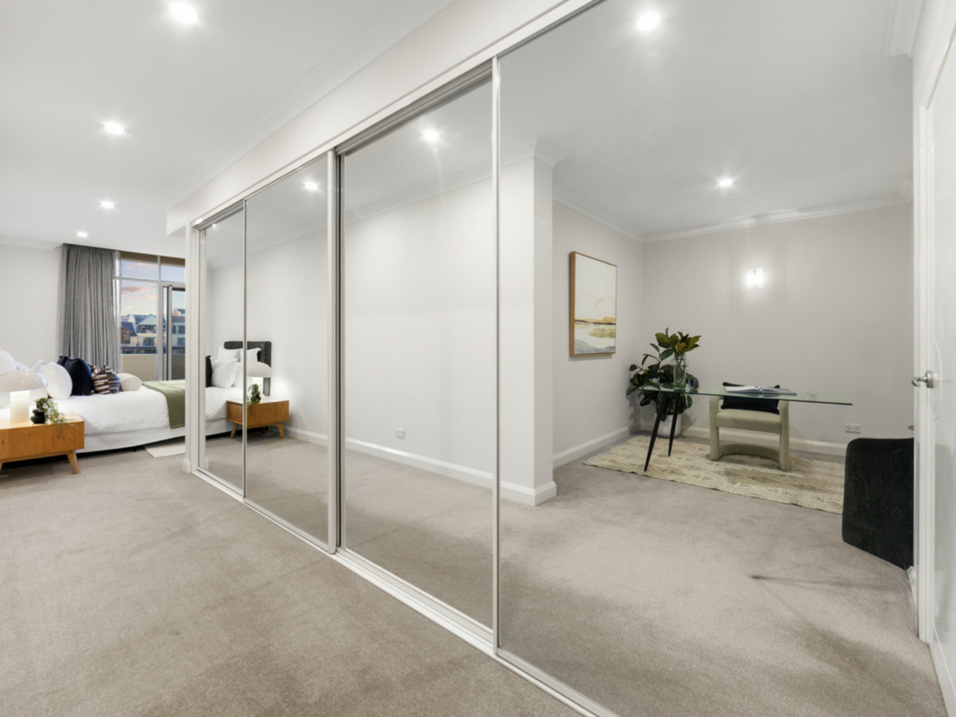 33/20 Royal Street — photo 18 of 30