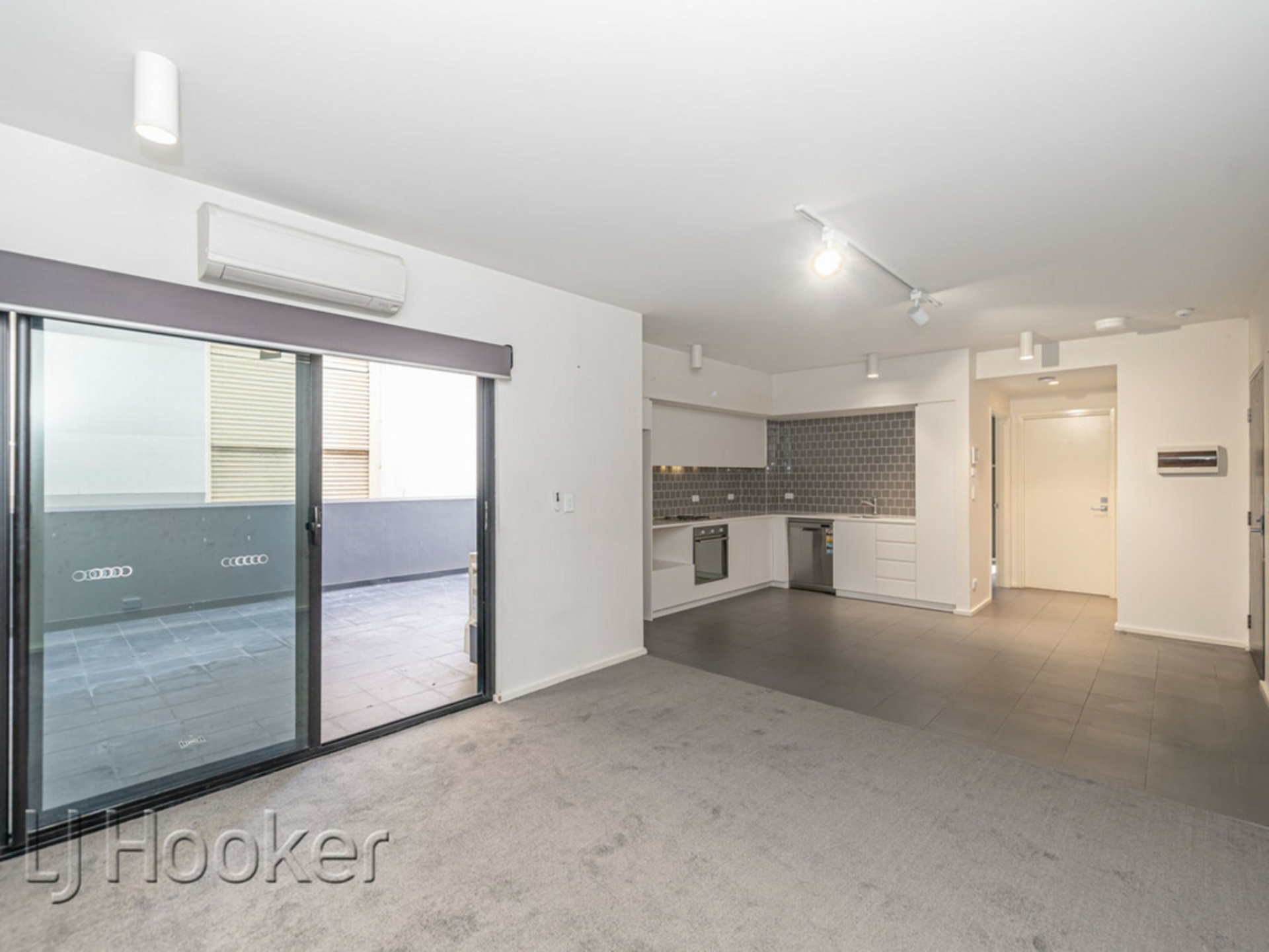 102/108 Bennett Street — photo 5 of 30