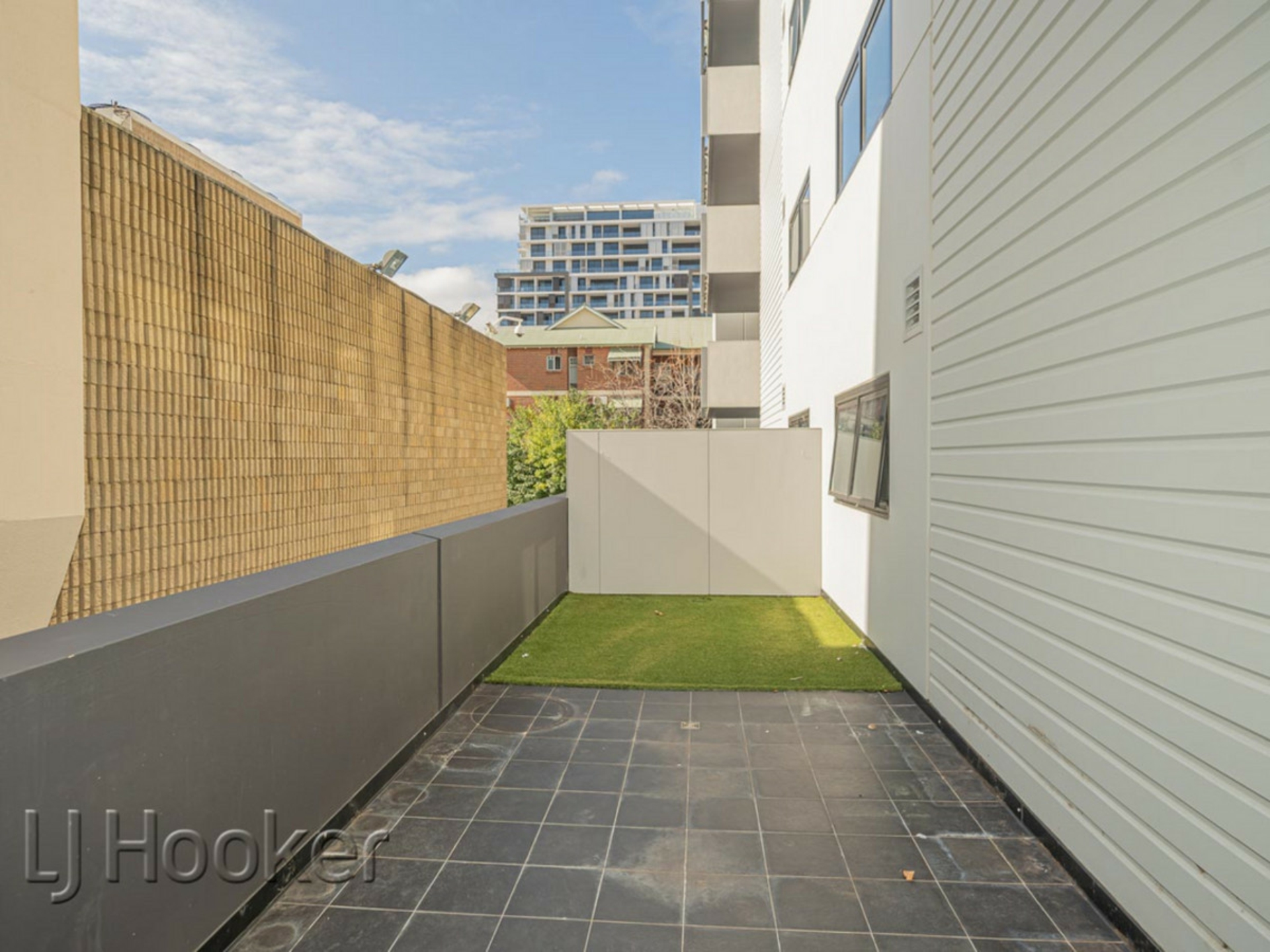 102/108 Bennett Street — photo 7 of 30