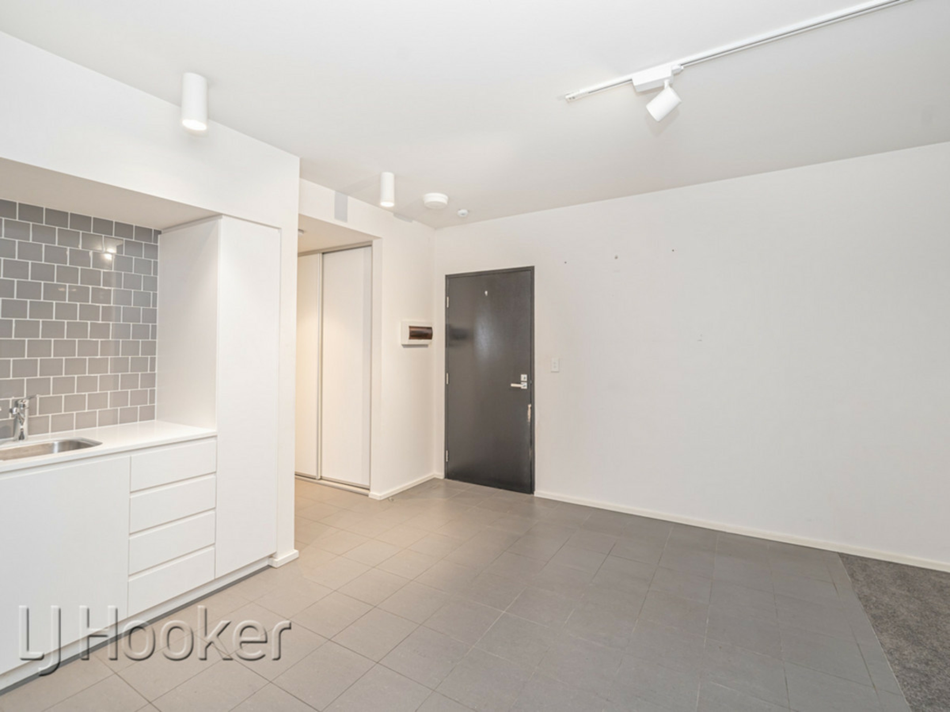102/108 Bennett Street — photo 17 of 30
