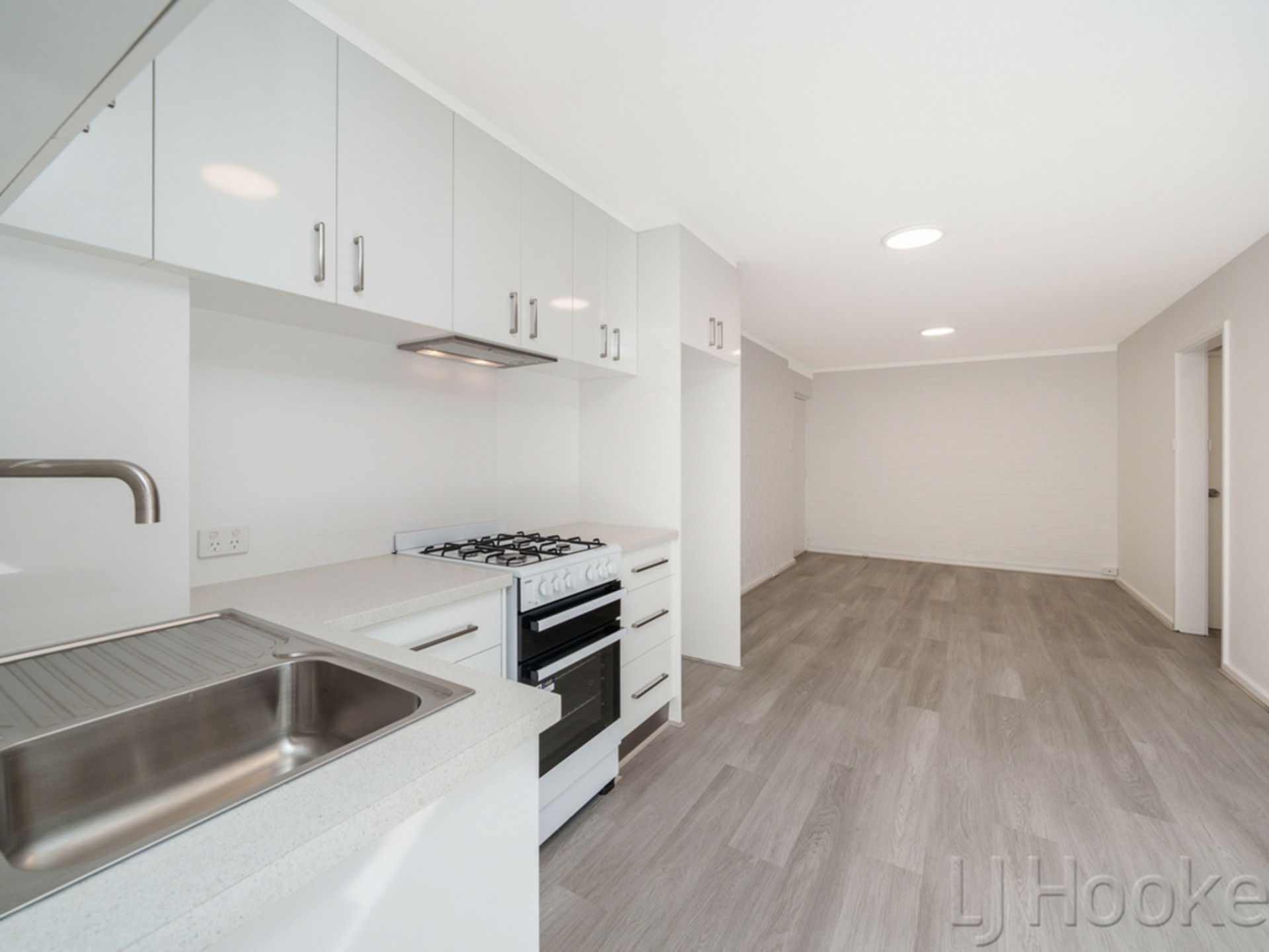 19/12 Tenth Avenue — photo from LJ Hooker City Residential
