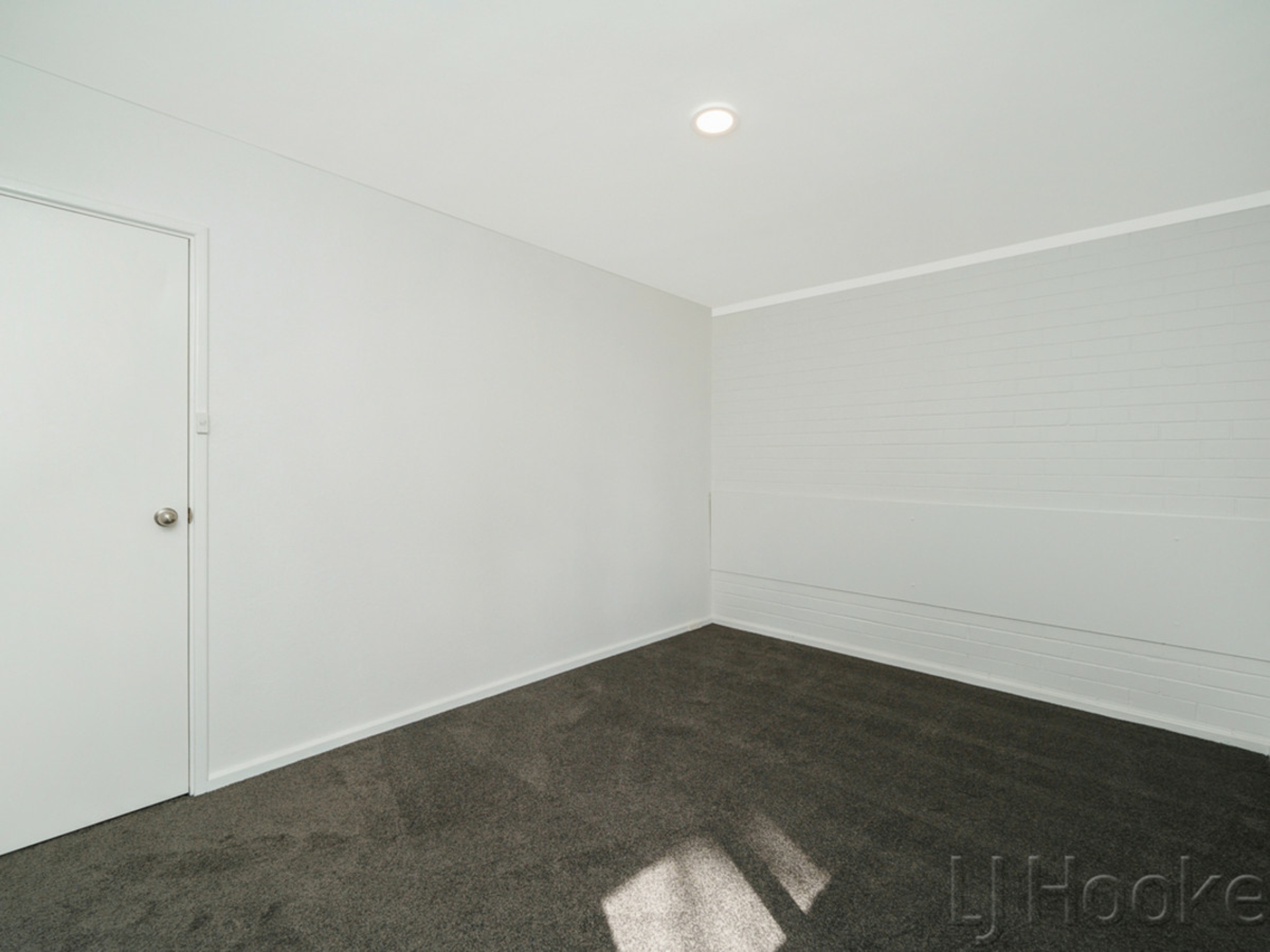 19/12 Tenth Avenue — photo 14 of 24