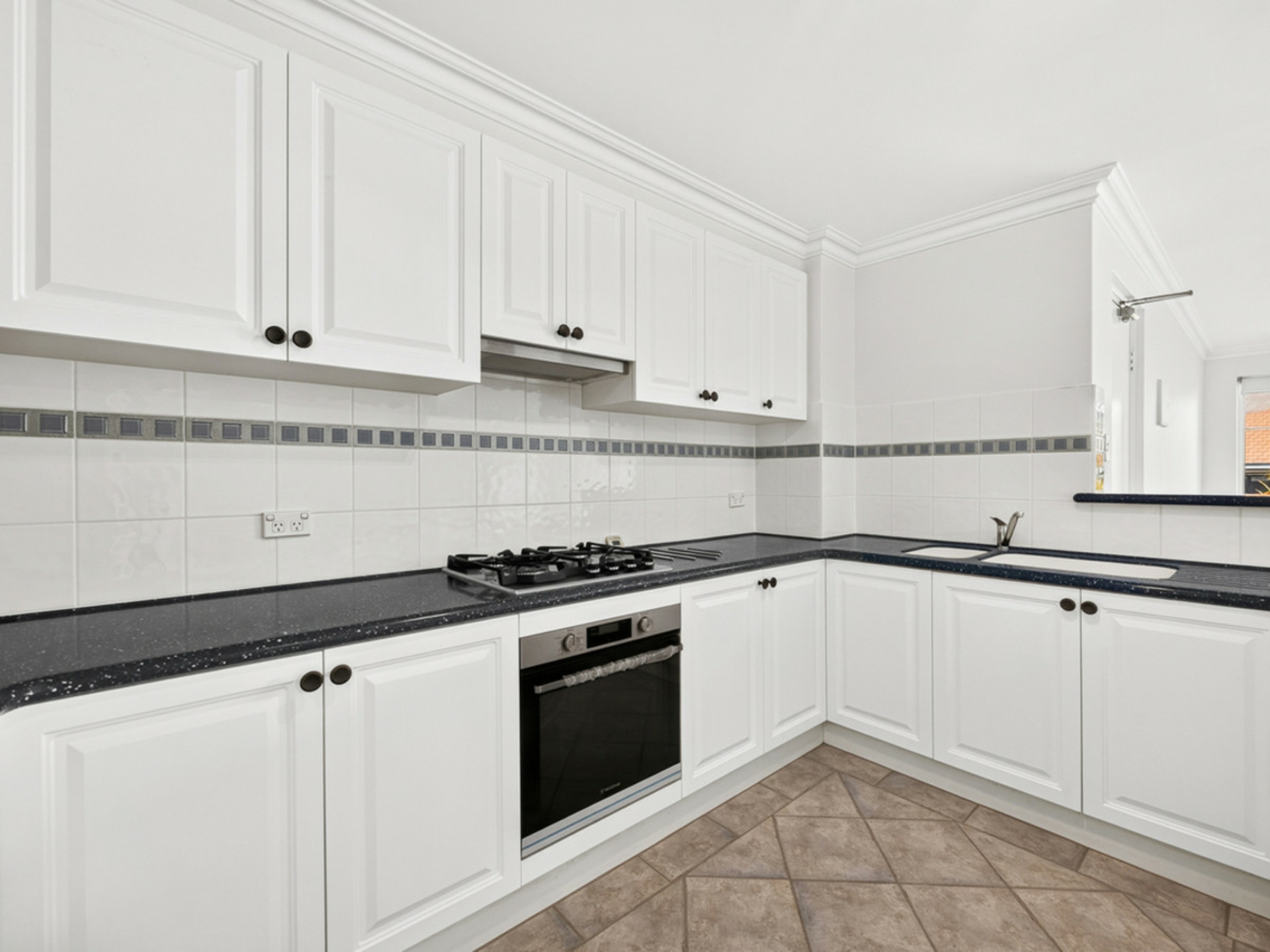 73/125 Wellington Street — photo 8 of 24