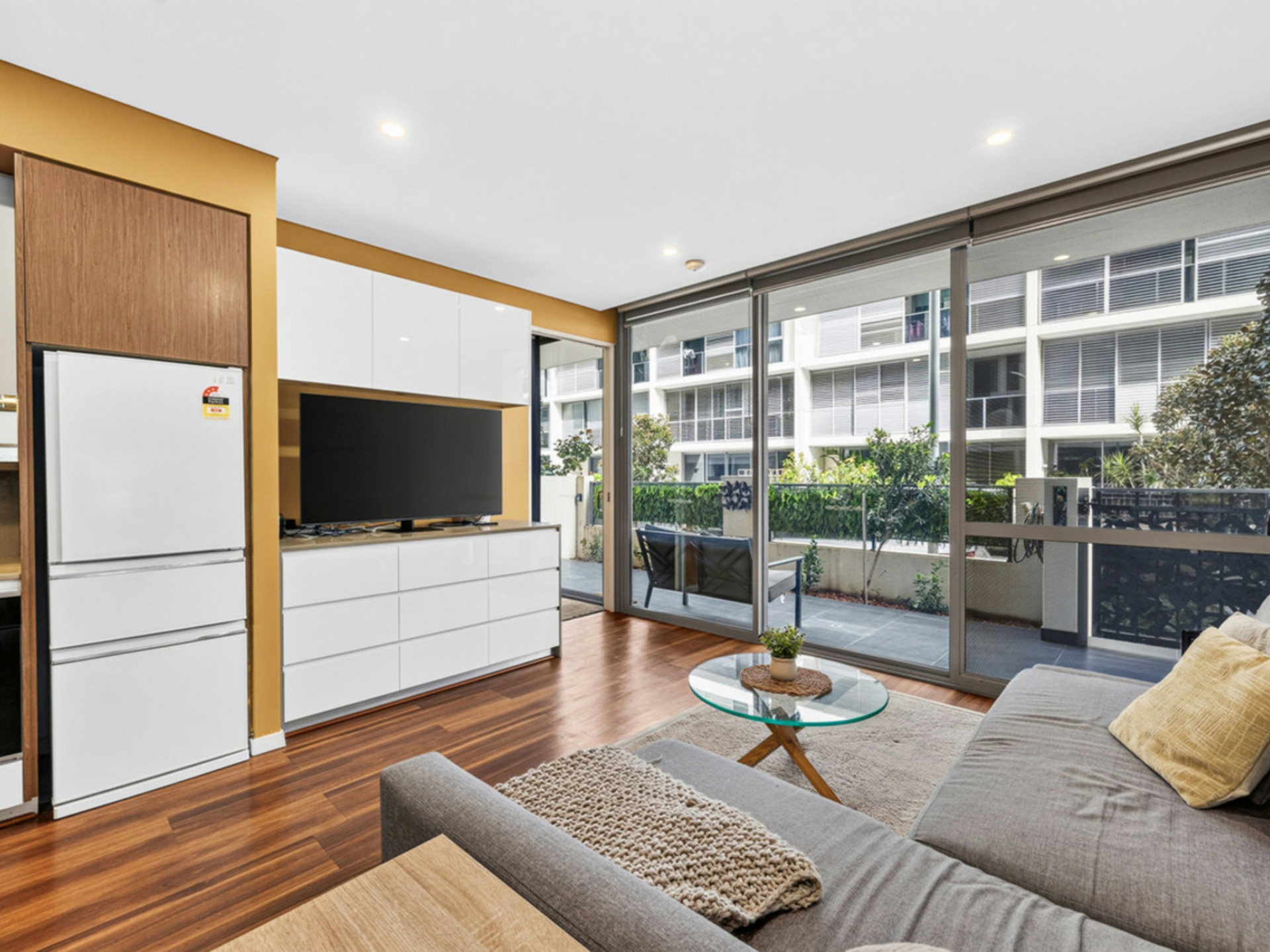 7/2 Moreau Parade — photo from LJ Hooker City Residential