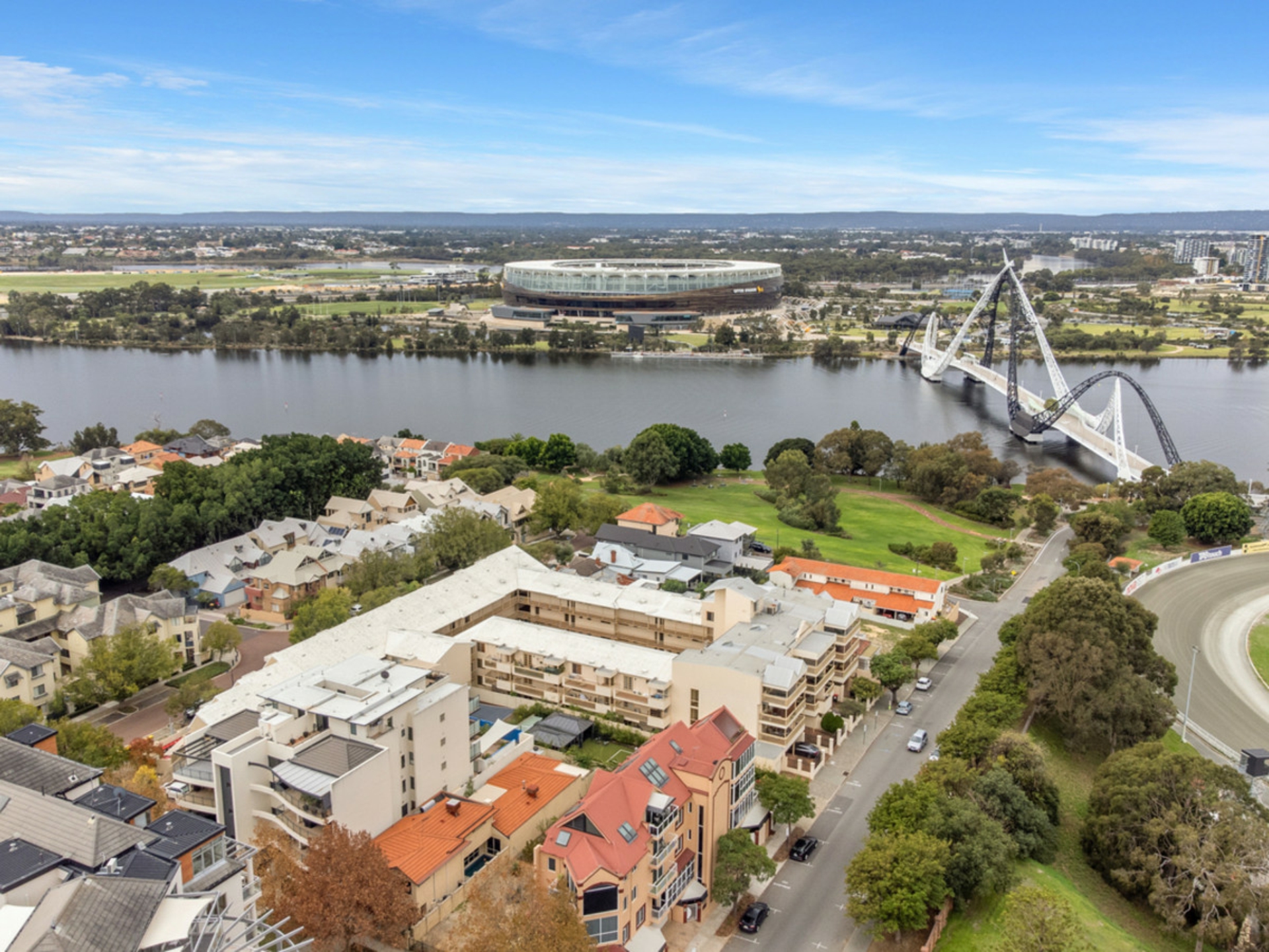 29A/22 Nile Street — photo from LJ Hooker City Residential