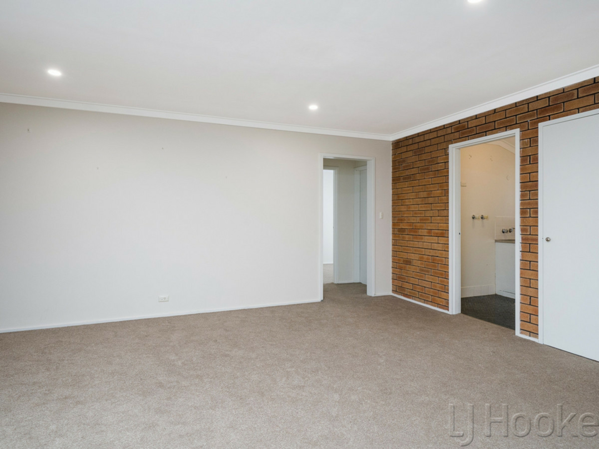 8/311 Wharf Street — photo 7 of 19