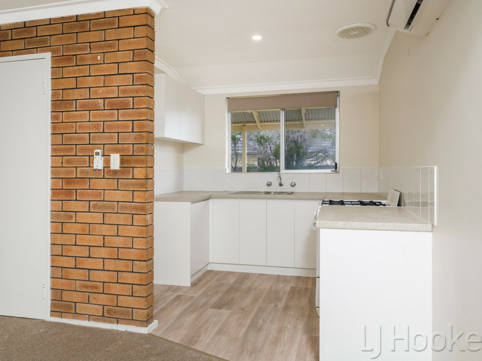 8/311 Wharf Street — photo 12 of 19