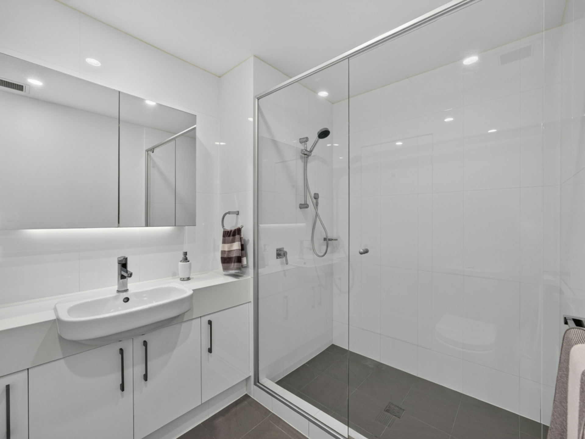 408/18 Atkinson Road — photo 15 of 23
