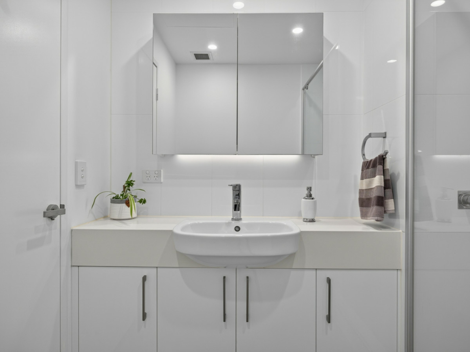 408/18 Atkinson Road — photo 16 of 23
