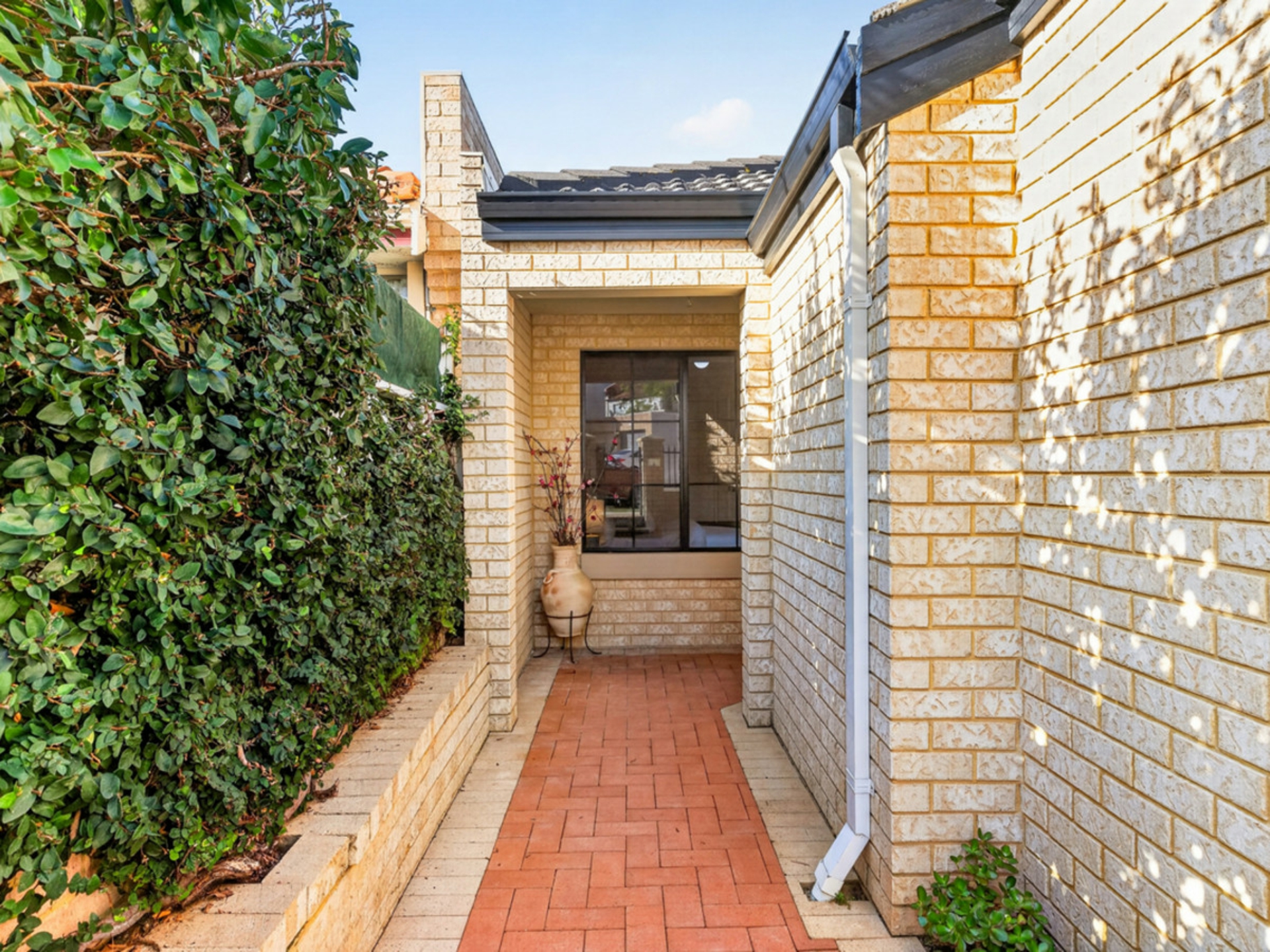 79 St Pauls Crescent — photo 3 of 30