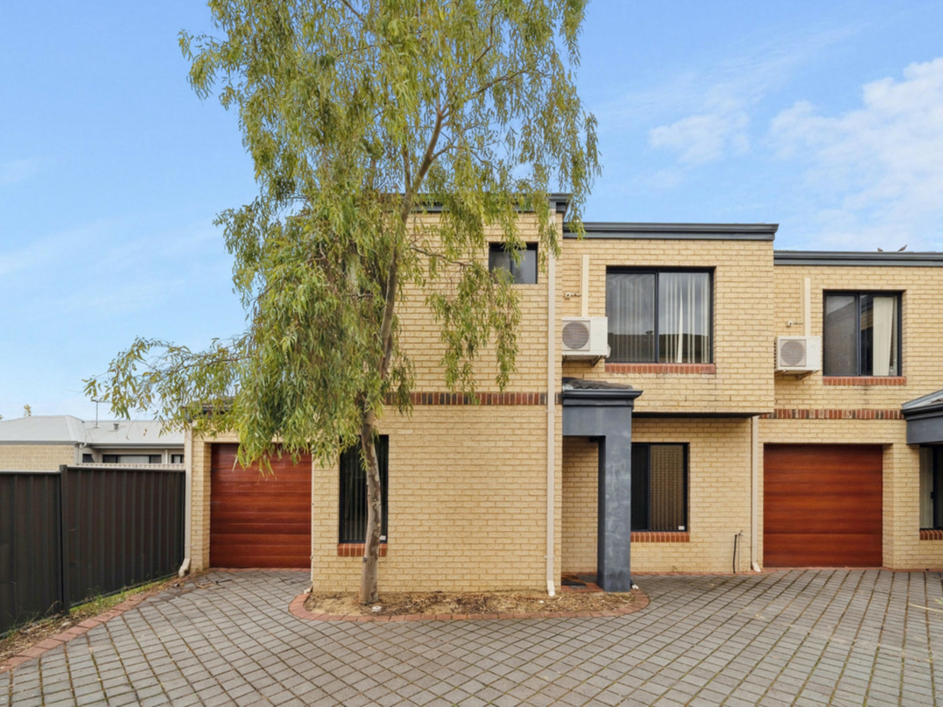 6/6 Hogarth Street — photo from LJ Hooker City Residential