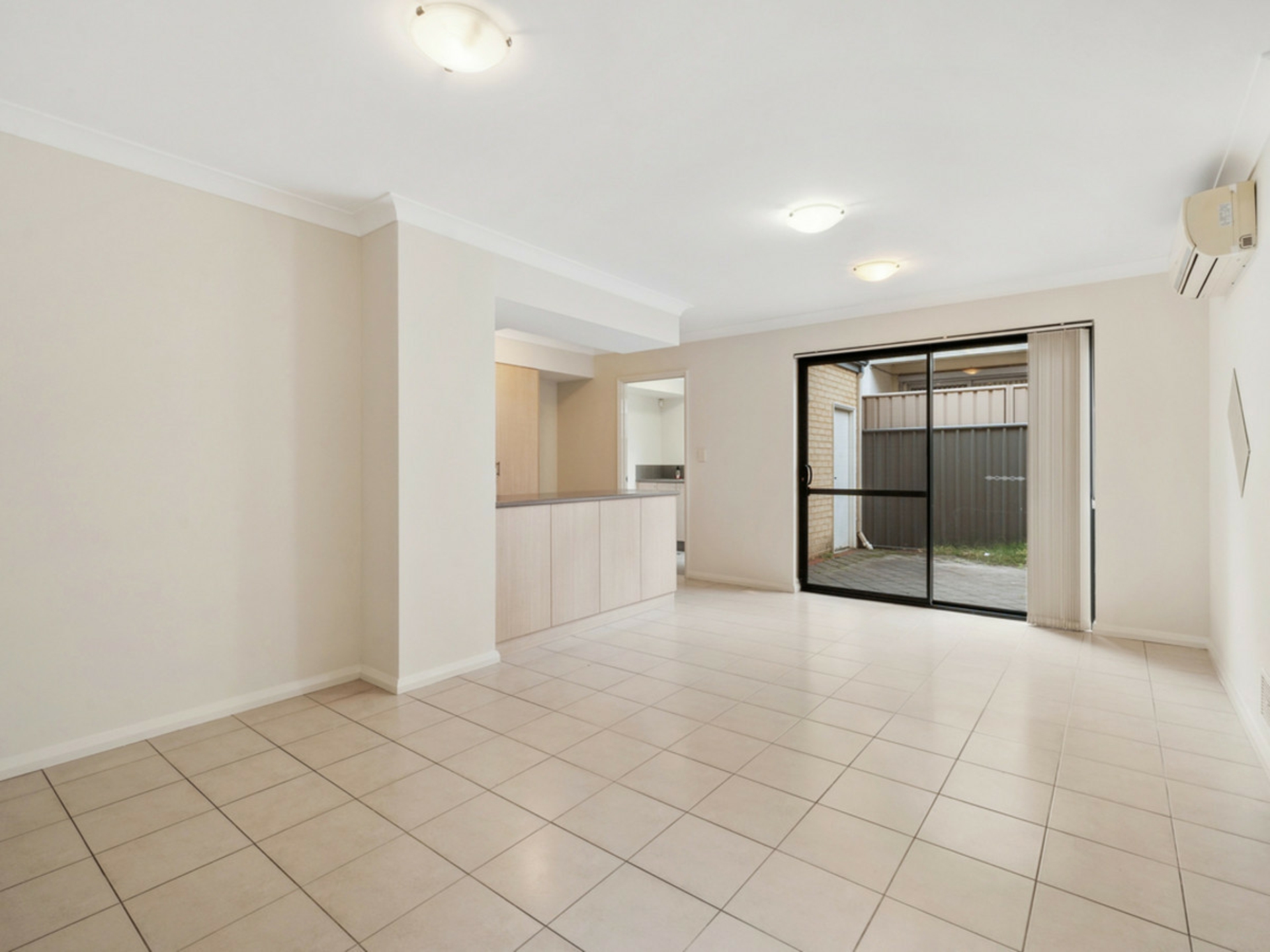 6/6 Hogarth Street — photo 4 of 16