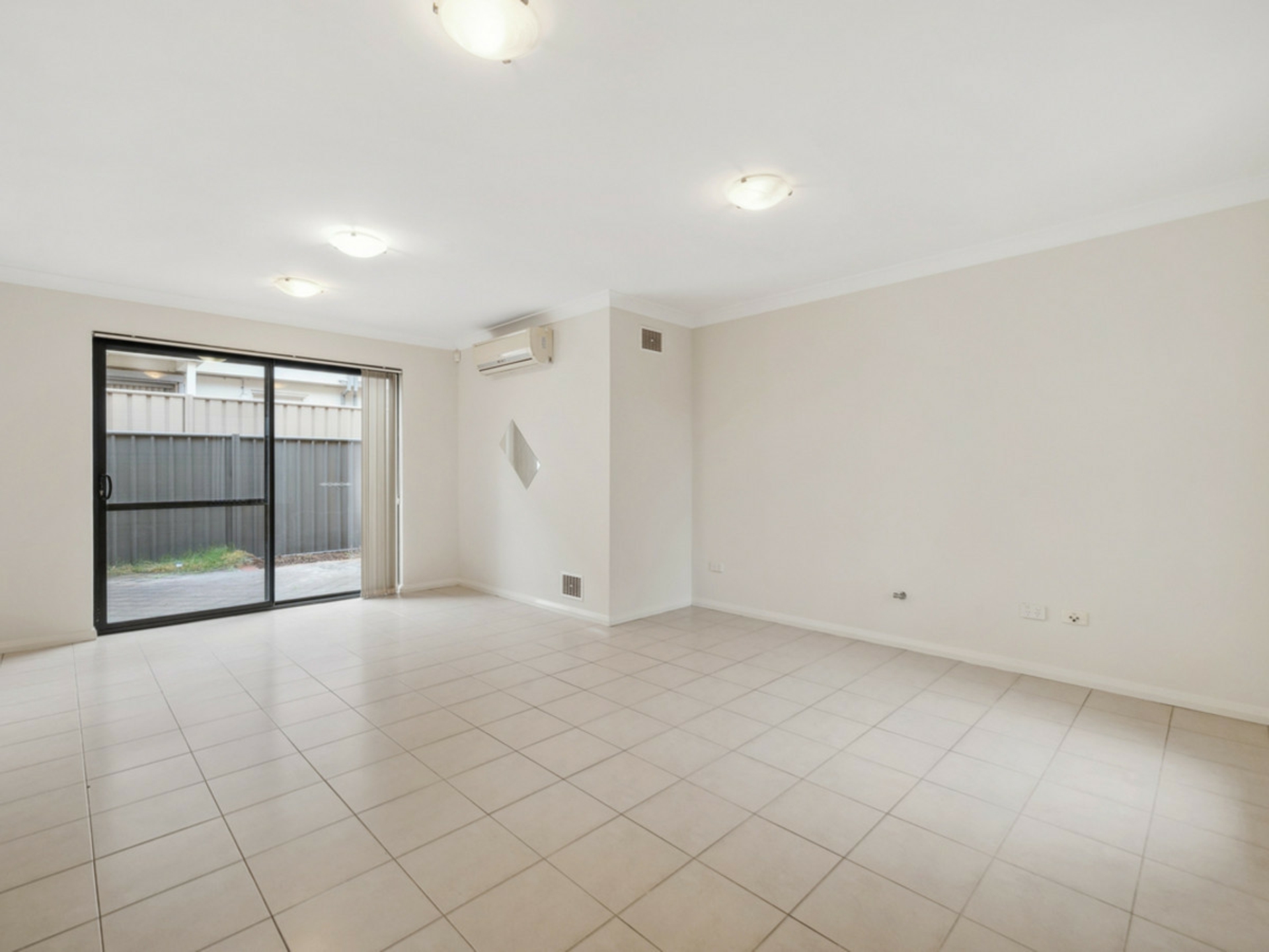 6/6 Hogarth Street — photo 7 of 16