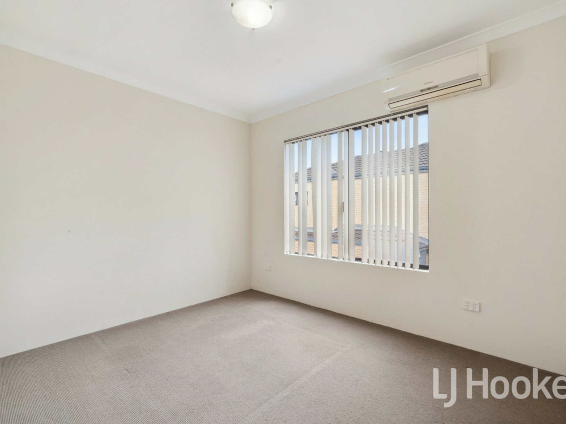 6/6 Hogarth Street — photo 11 of 16