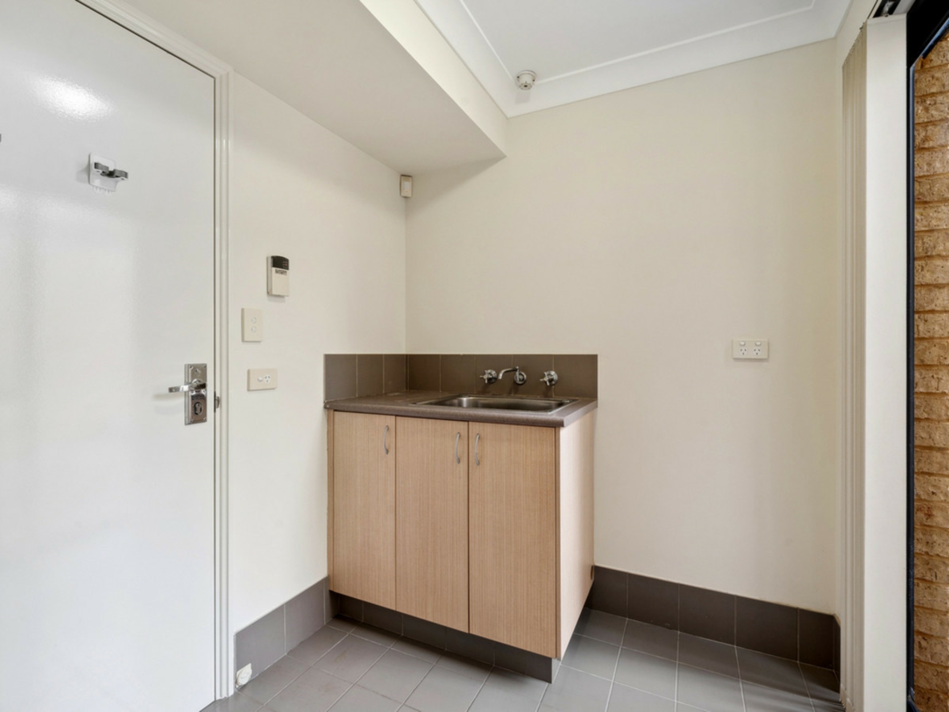 6/6 Hogarth Street — photo 14 of 16