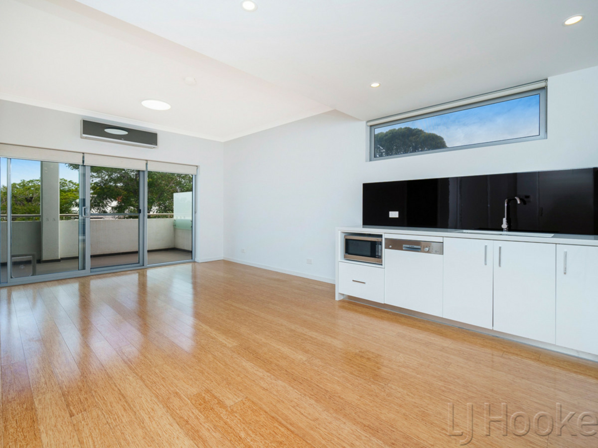24/110 Cambridge Street — photo 5 of 30