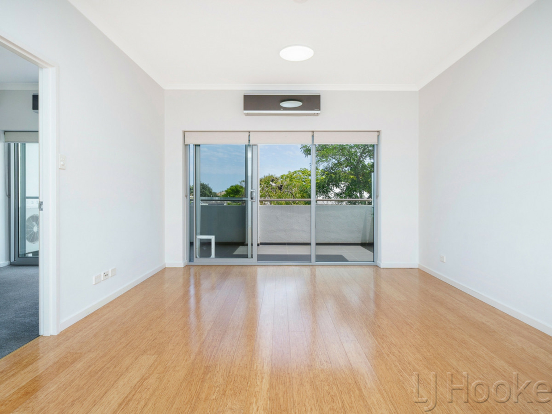 24/110 Cambridge Street — photo 7 of 30