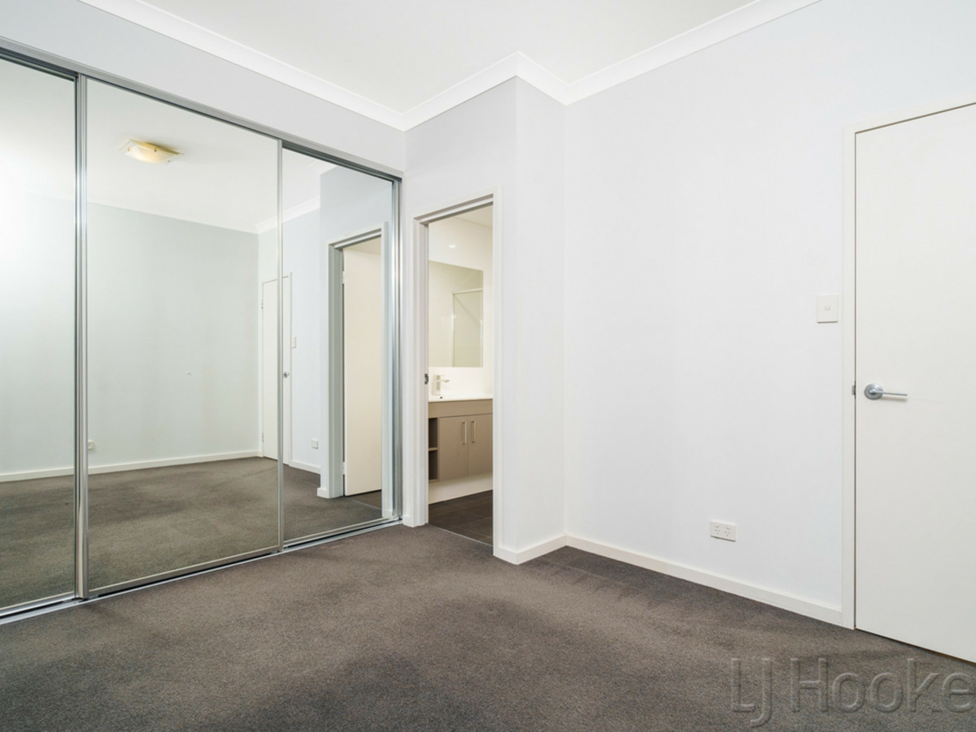 24/110 Cambridge Street — photo 9 of 30