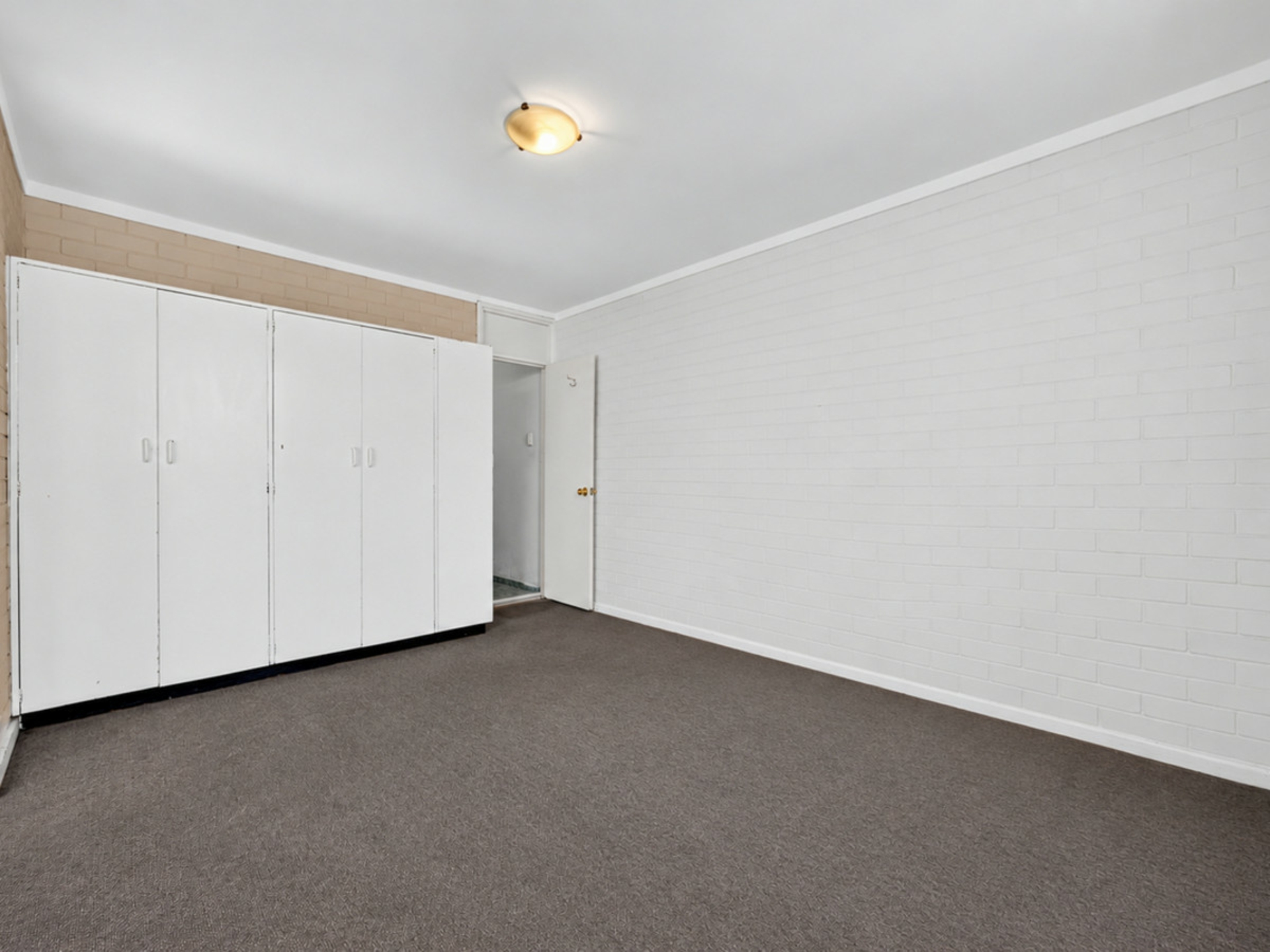 33/38-42 Waterloo Crescent — photo 6 of 20