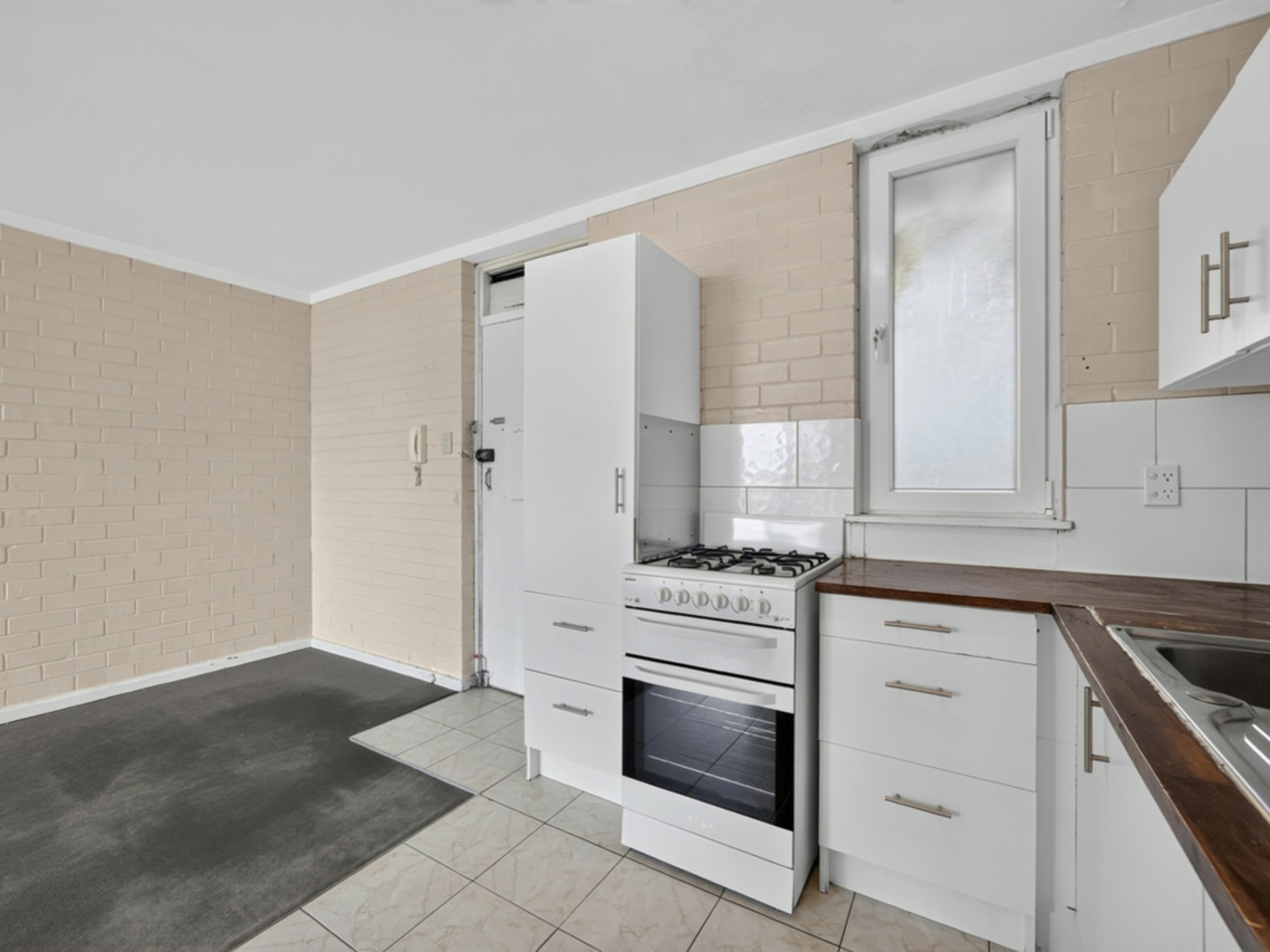33/38-42 Waterloo Crescent — photo 7 of 20