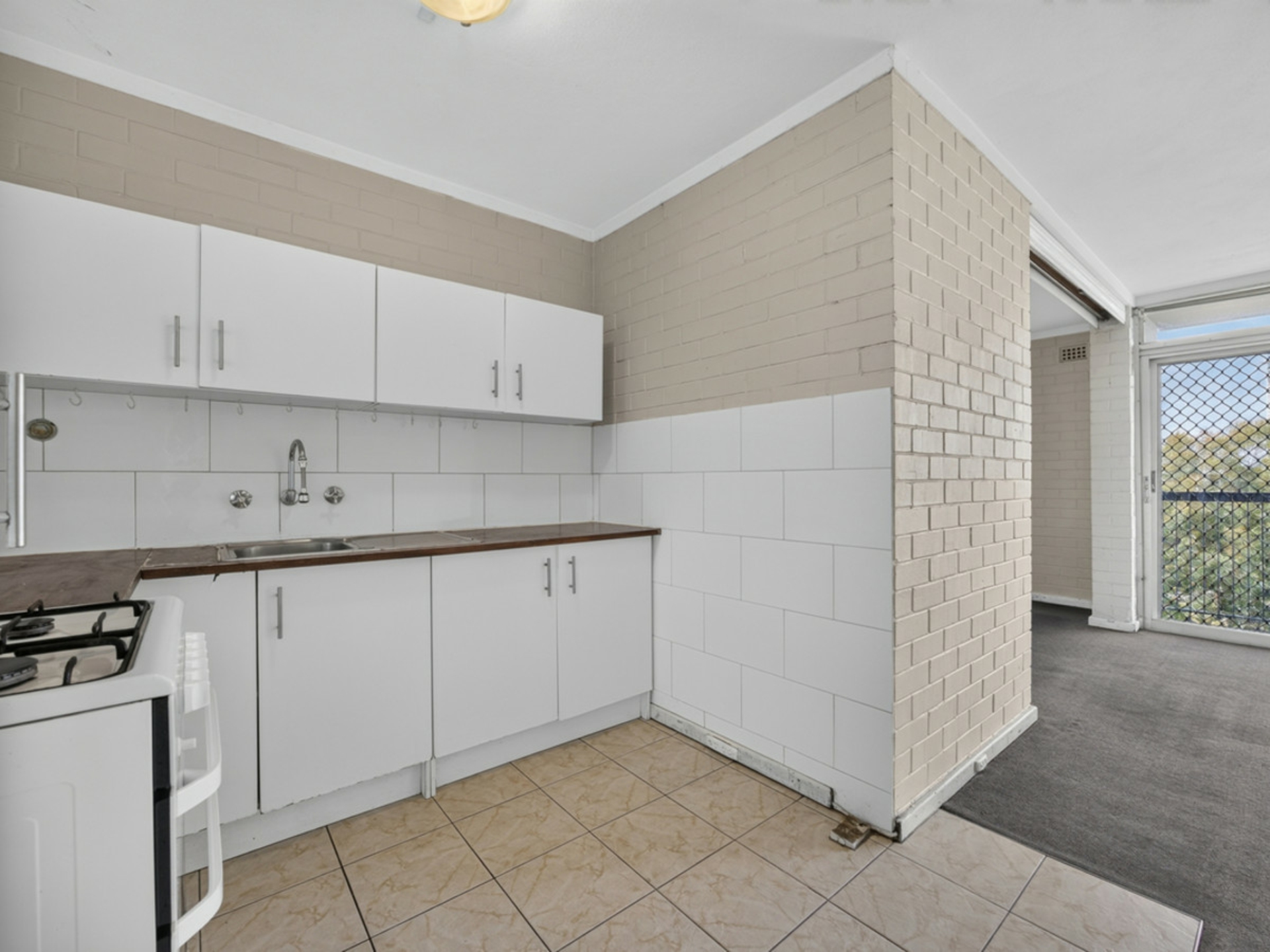 33/38-42 Waterloo Crescent — photo 10 of 20