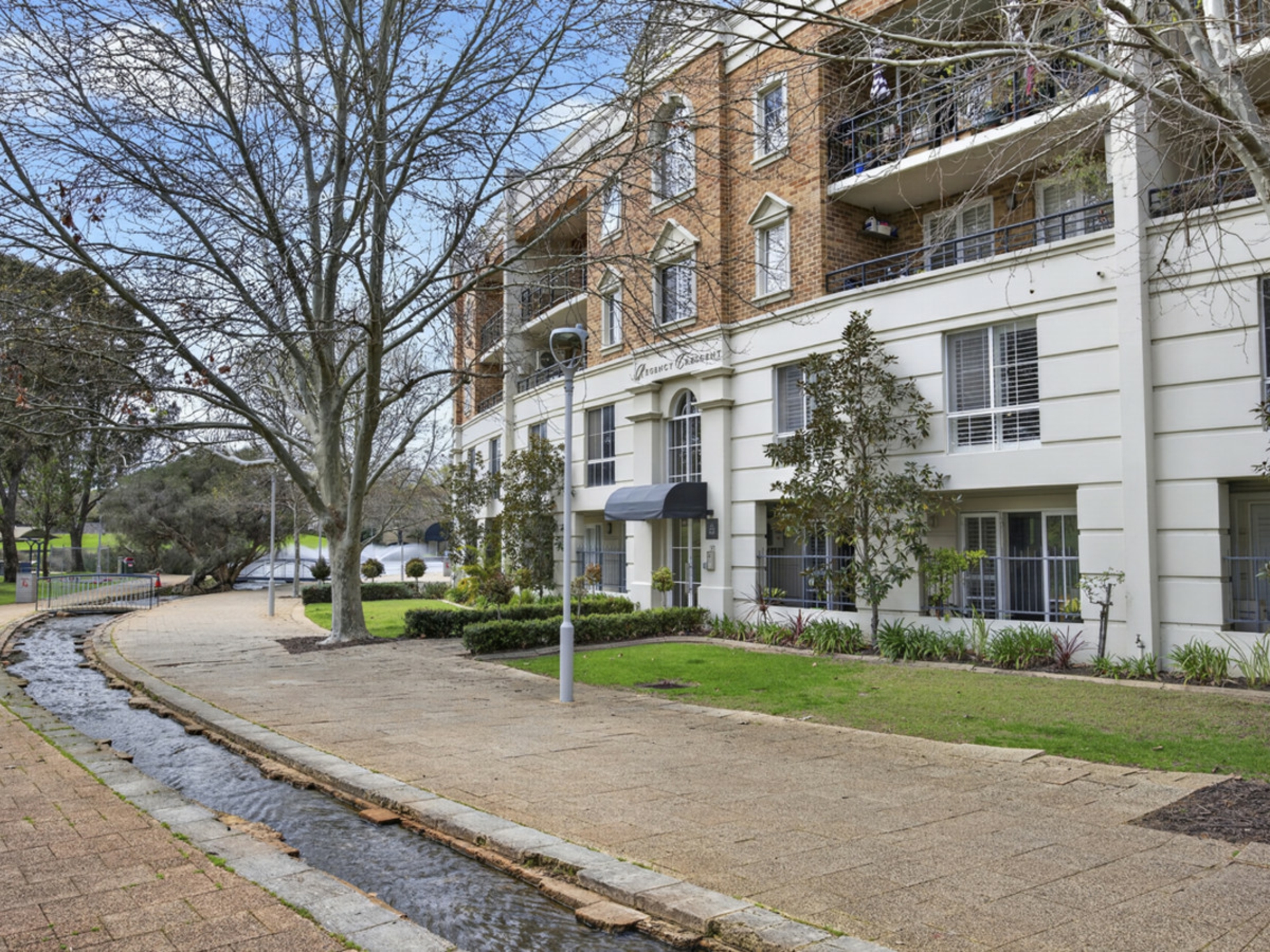 4/32 Eastbrook Terrace — photo from LJ Hooker City Residential