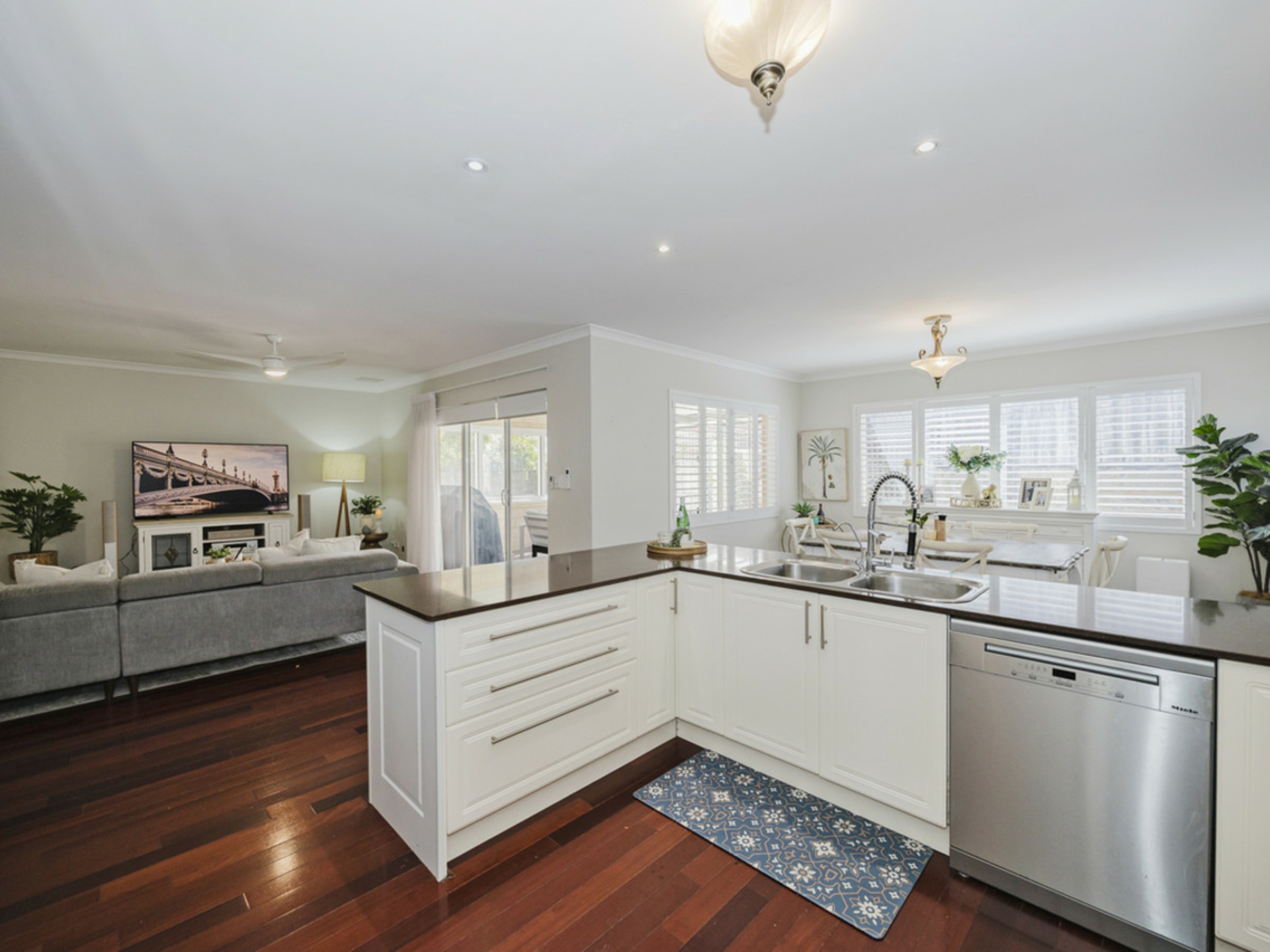 17 Vulcan Place — photo 11 of 30