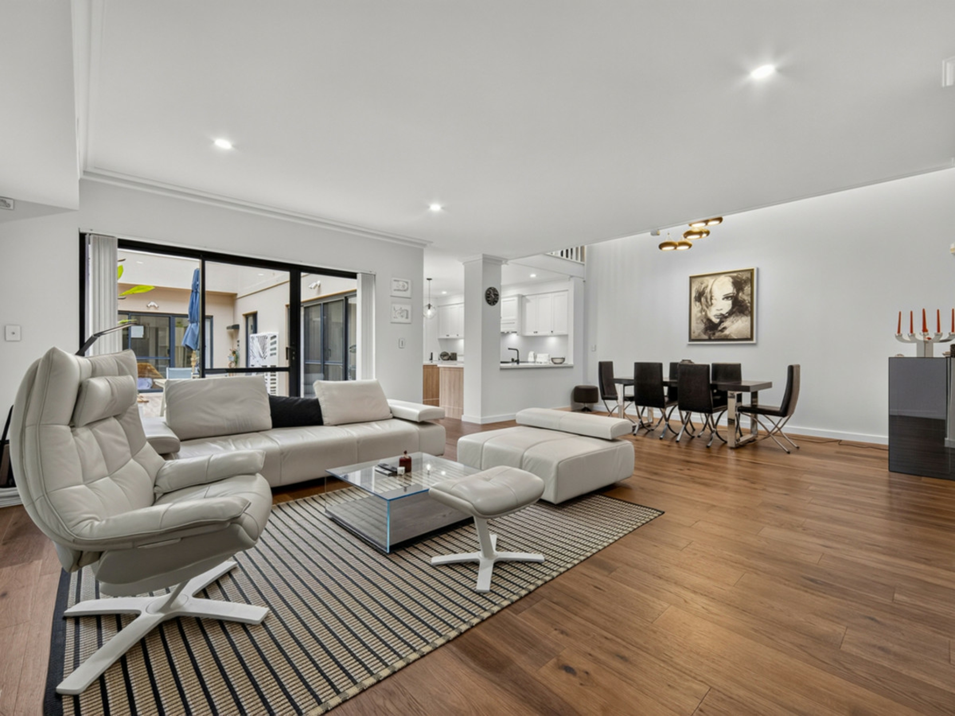 24 Victory Terrace — photo from LJ Hooker City Residential