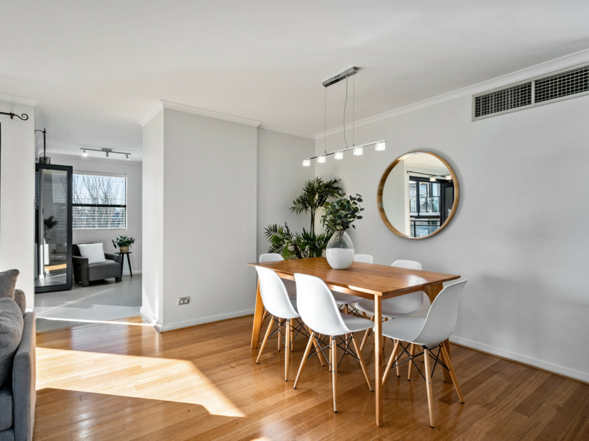 10/82 Royal Street — photo 10 of 27