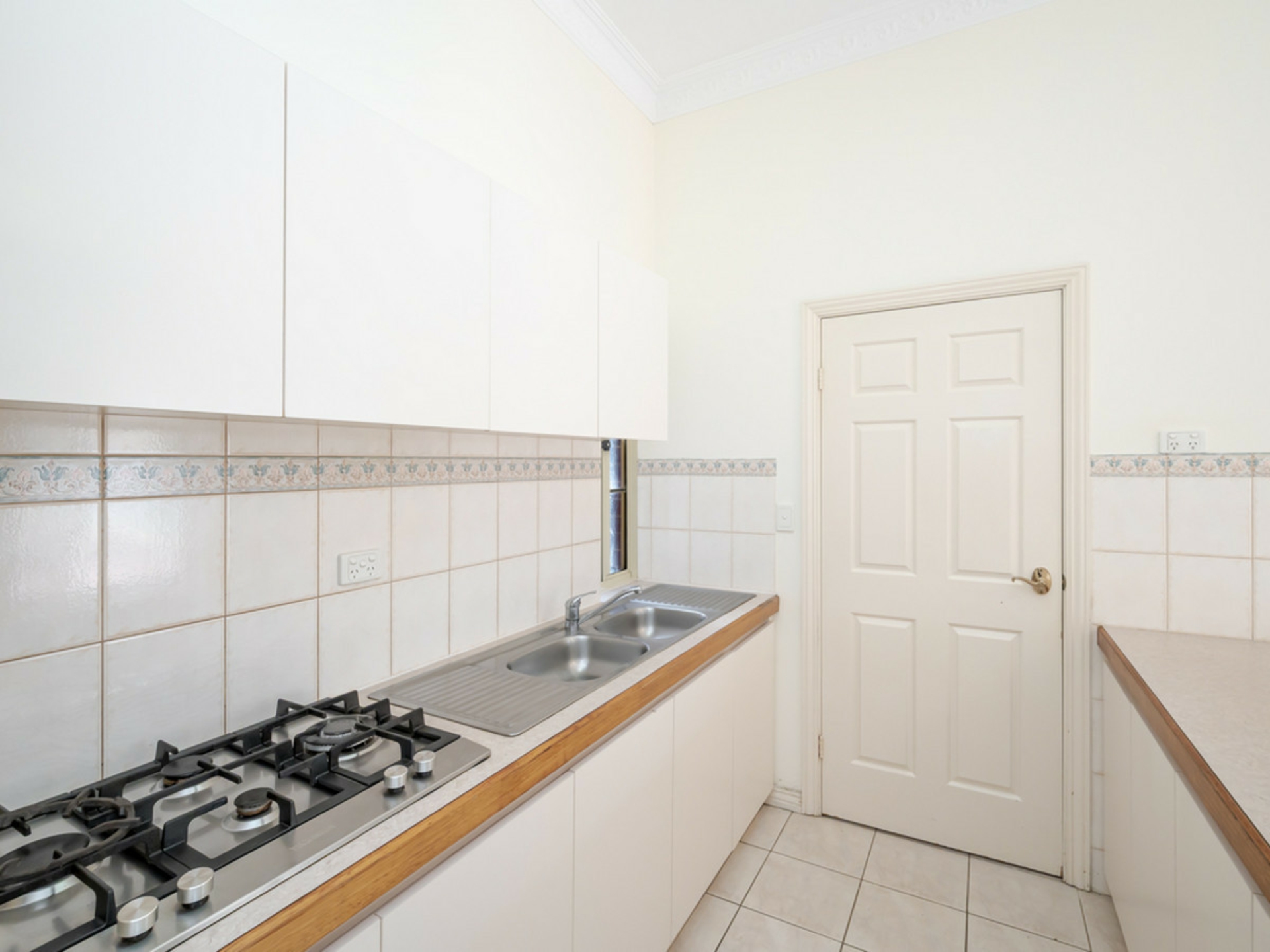 50B Elizabeth Street — photo 12 of 30