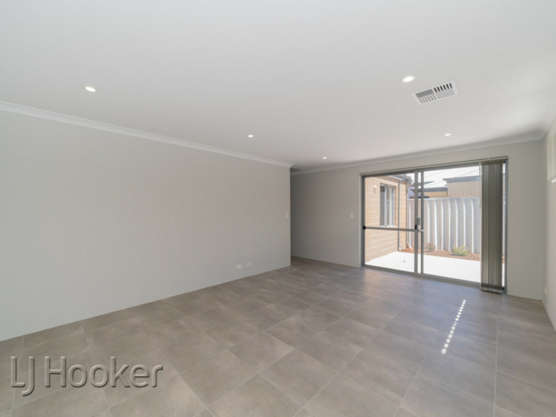 264c The Strand — photo 10 of 26