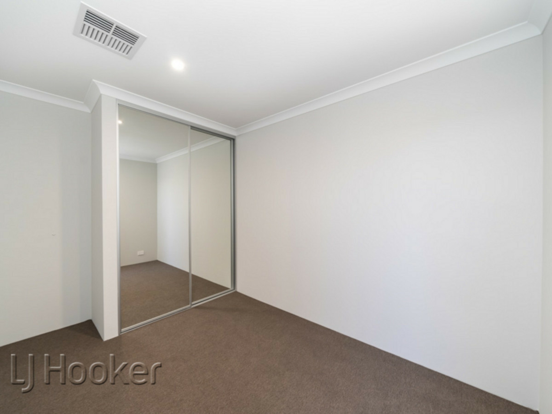 264c The Strand — photo 21 of 26