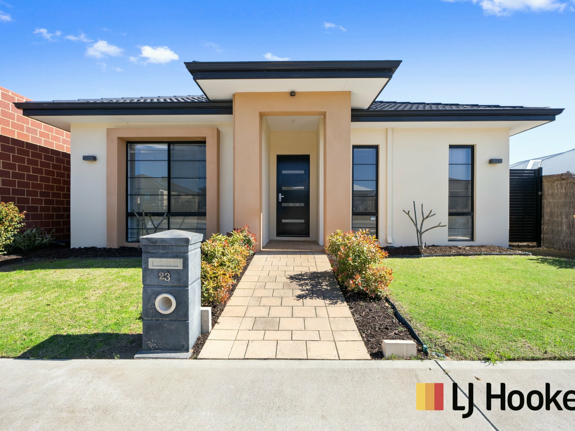 23 Randstone Parade, Butler