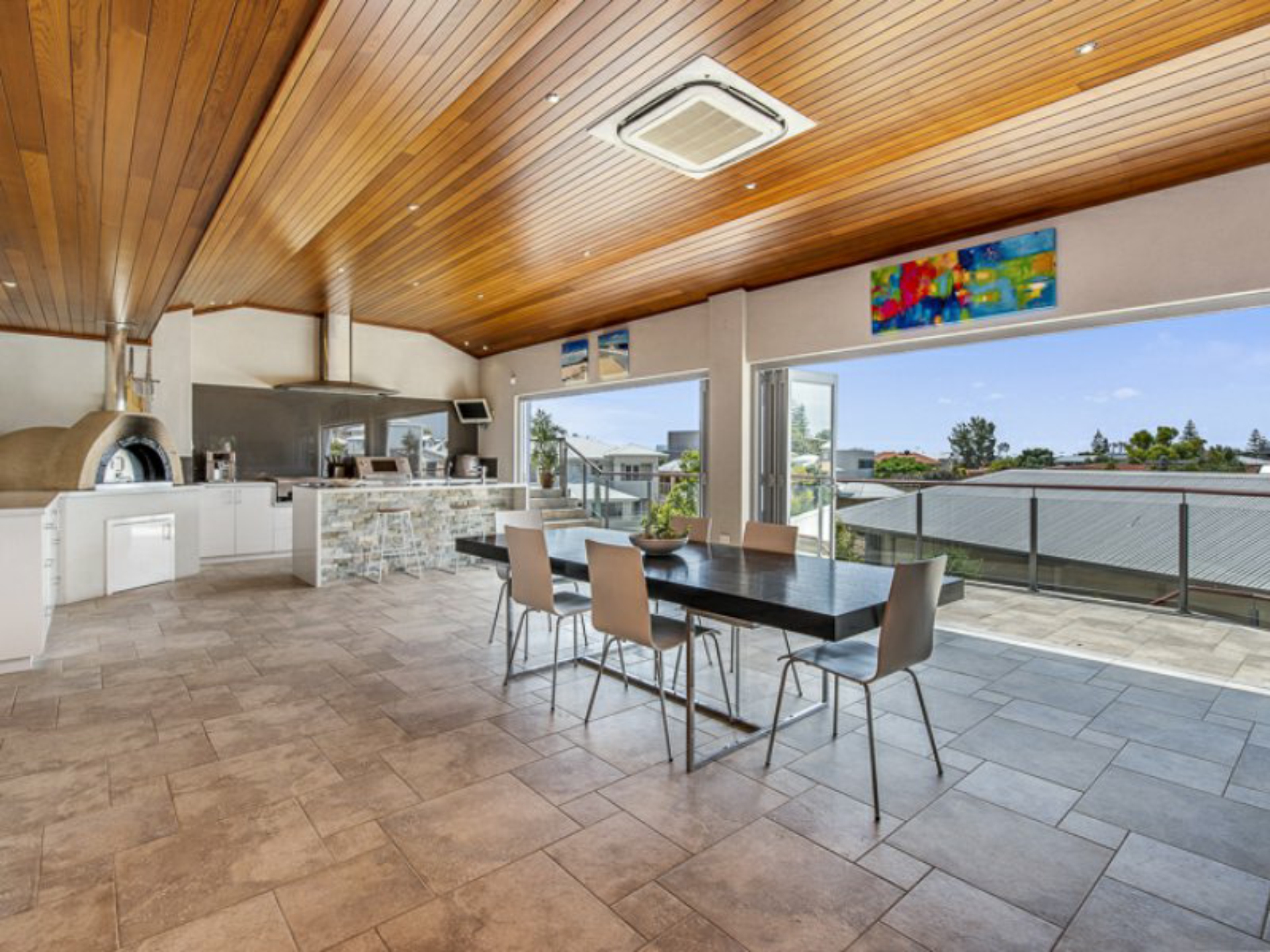 2 Alice Drive, MULLALOO