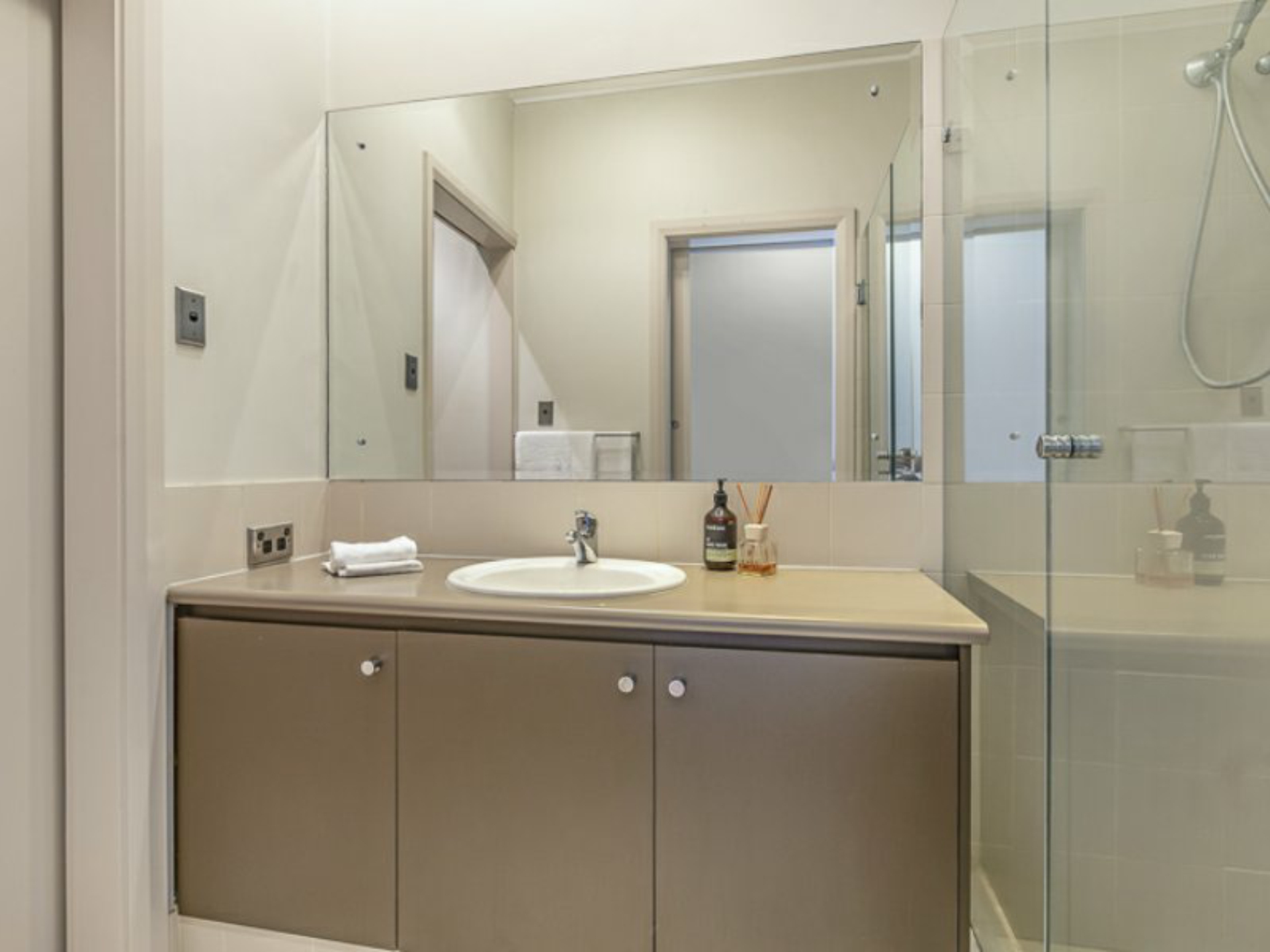 2 Alice Drive, MULLALOO