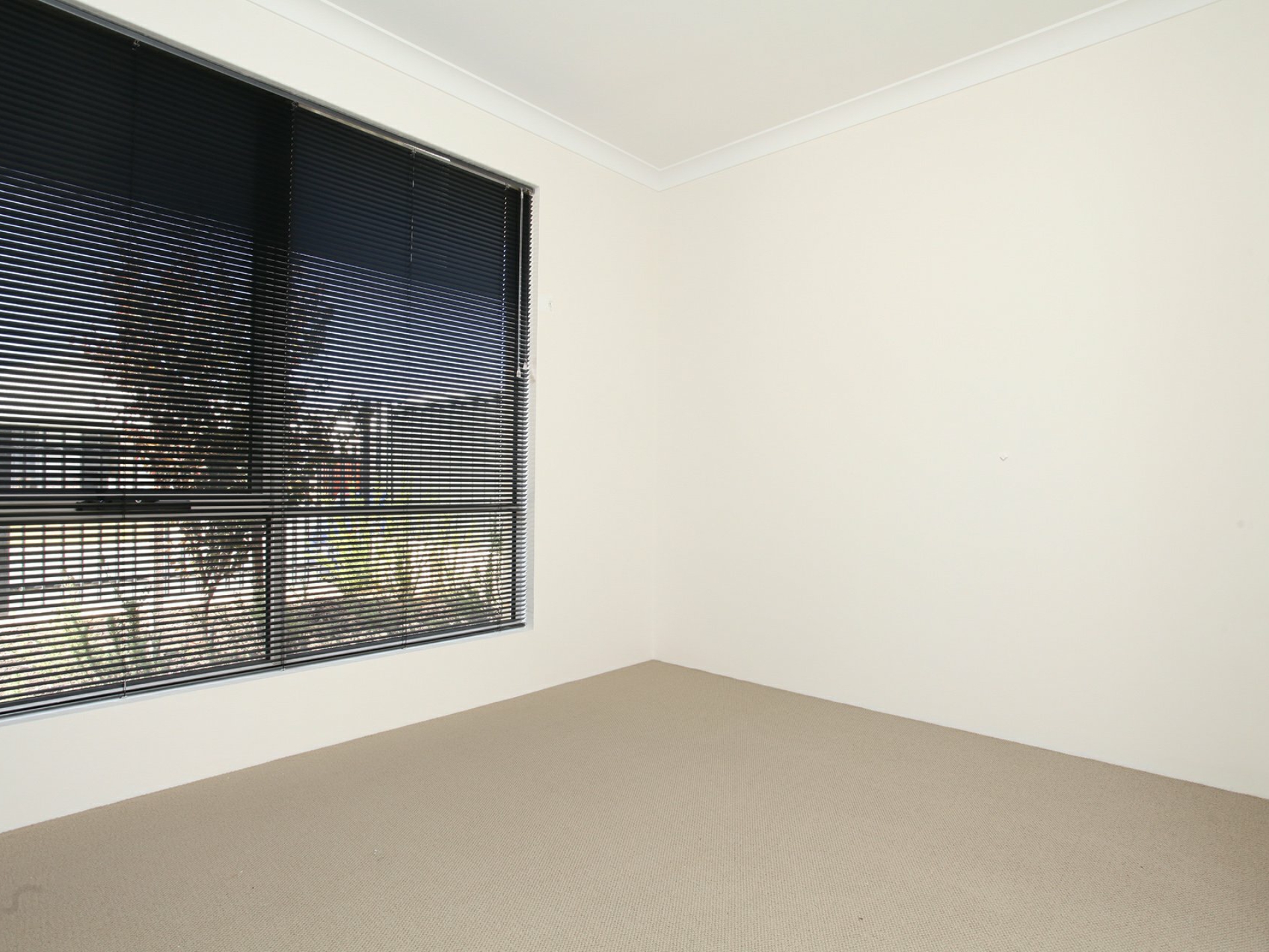 32 Equinox Avenue, EGLINTON